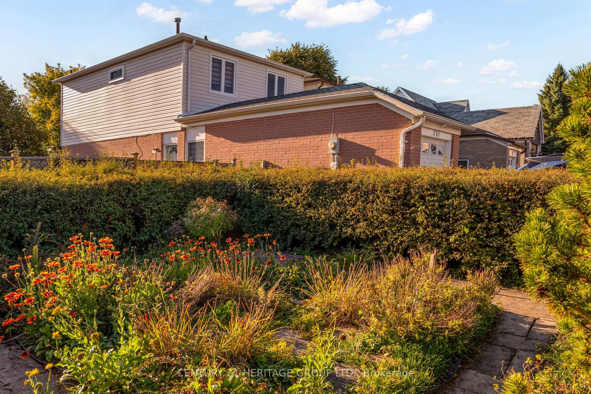 Photo 31 of 729 Beman Drive, Newmarket, Huron Heights-Leslie Valley — HOMEH