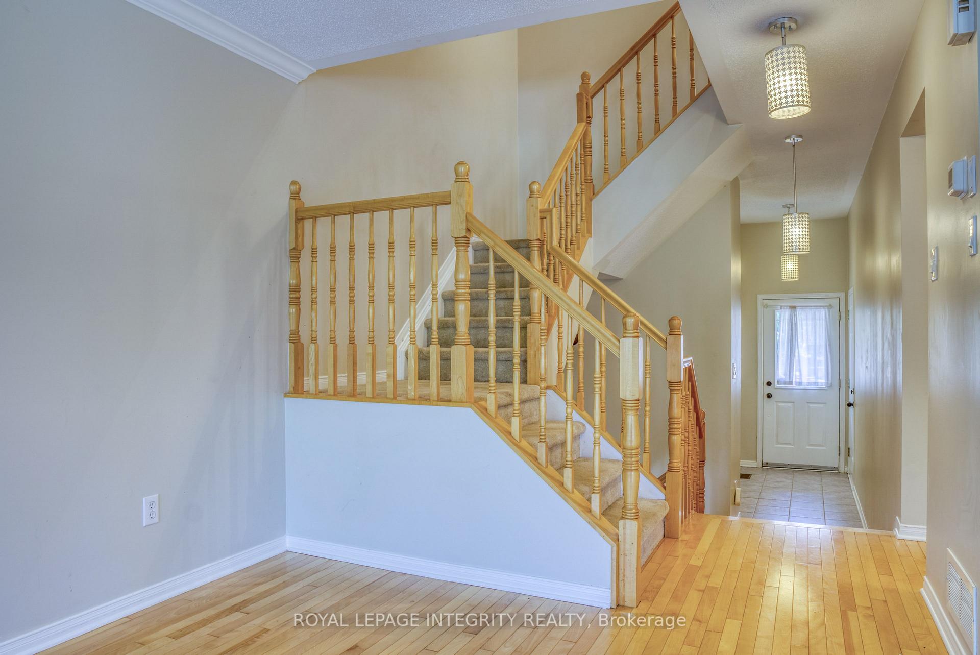 Photo 9 of 229 Greenridge Street, Ottawa, Chapel Hill — HOMEH