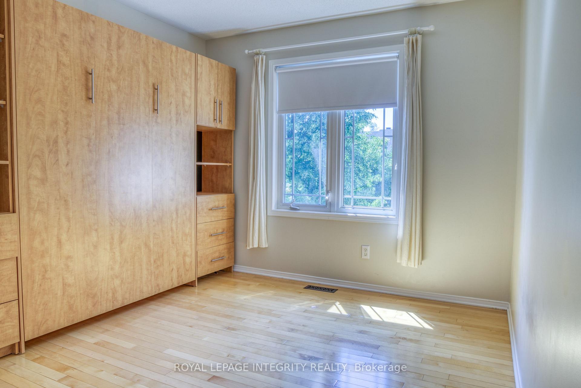 Photo 14 of 229 Greenridge Street, Ottawa, Chapel Hill — HOMEH