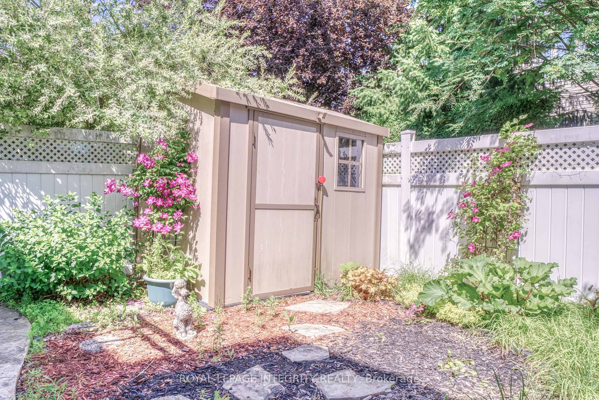 Photo 27 of 229 Greenridge Street, Ottawa, Chapel Hill — HOMEH