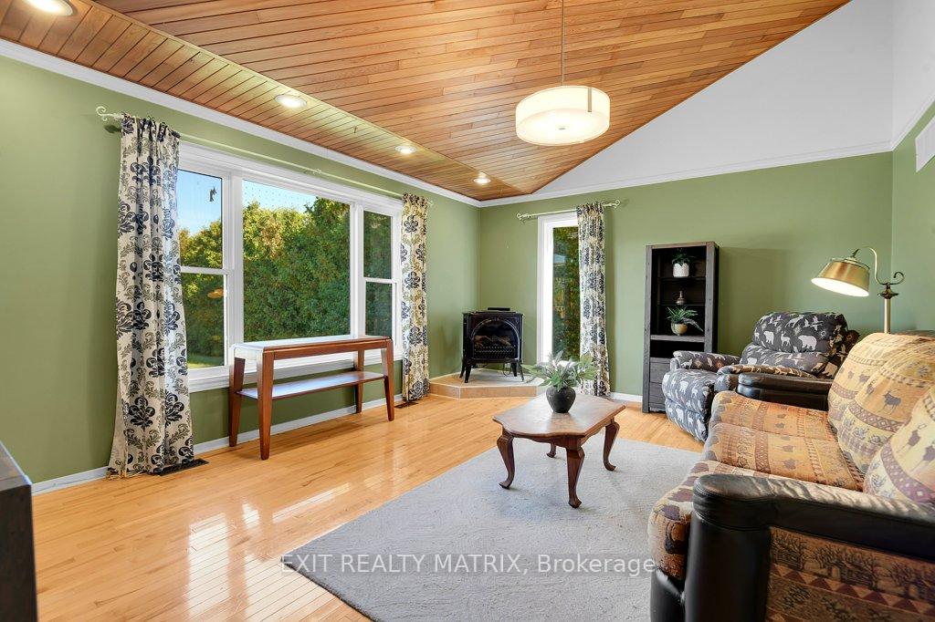 Photo 6 of 1374 County 7 Road, North Dundas, North Dundas (Winchester) Twp — HOMEH