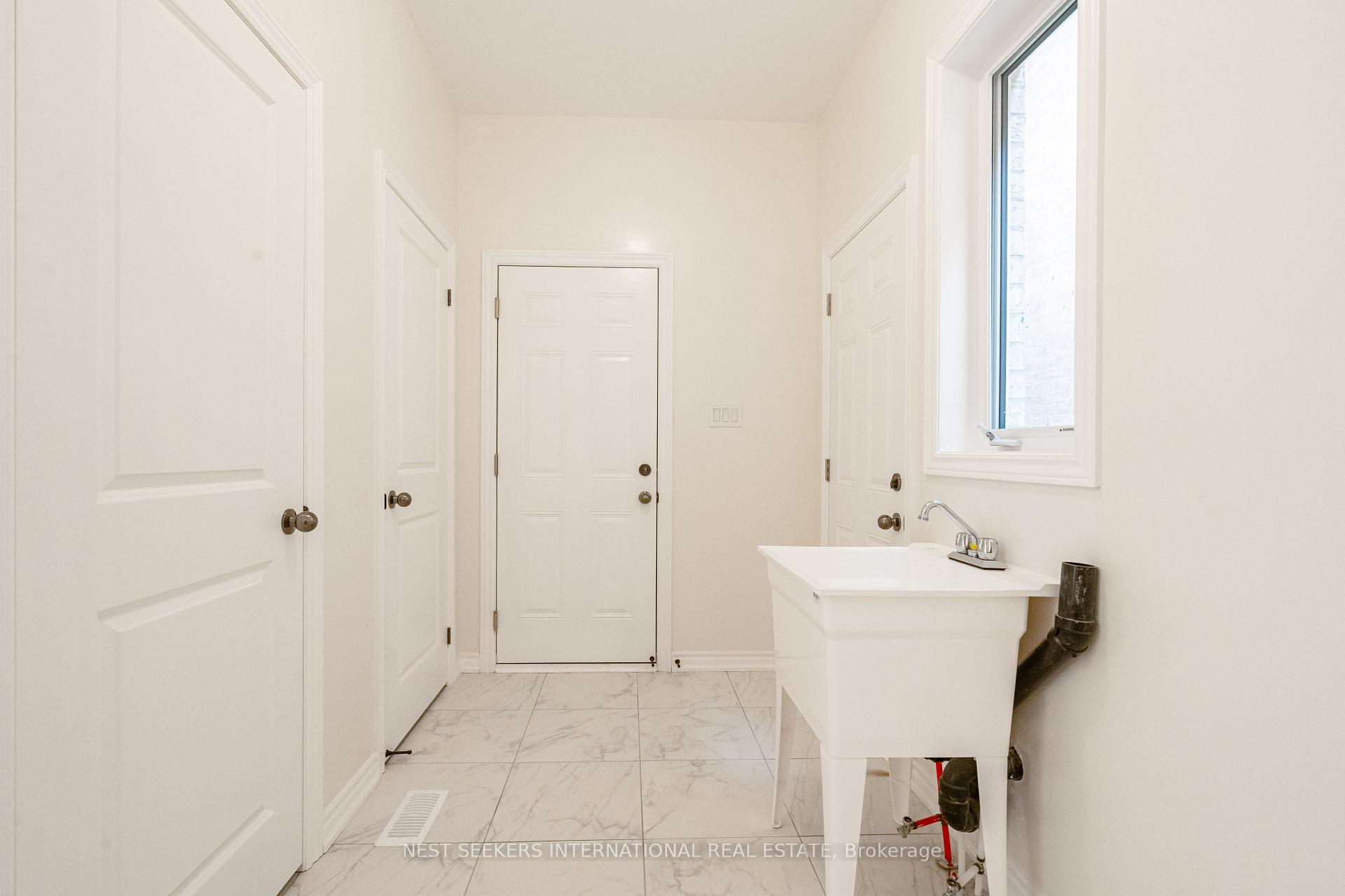 Photo 15 of 53 Fenn Crescent, New Tecumseth, Rural New Tecumseth — HOMEH