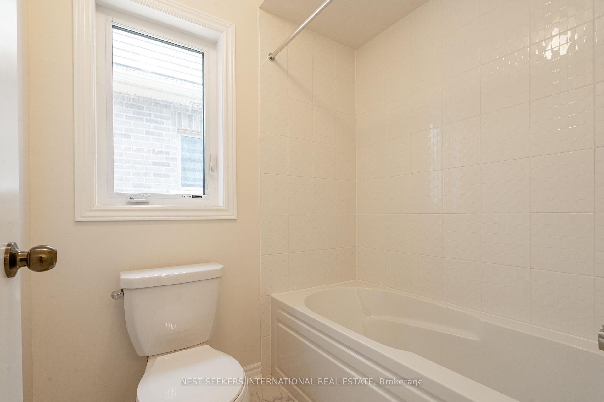 Photo 35 of 53 Fenn Crescent, New Tecumseth, Rural New Tecumseth — HOMEH