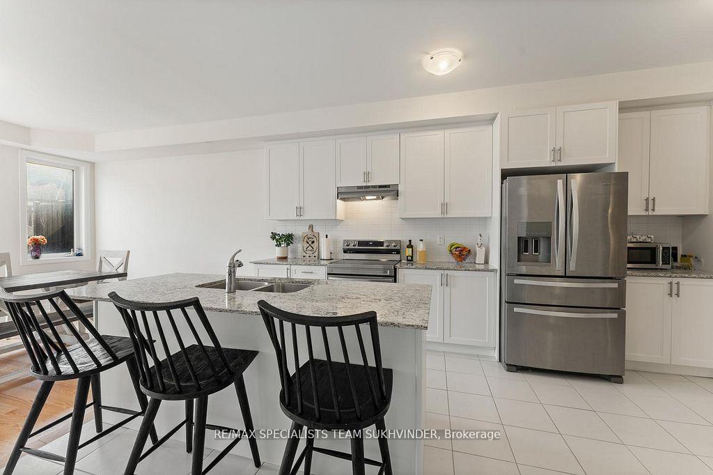 Photo 15 of 3243 Sixth Line, Oakville, Glenorchy — HOMEH