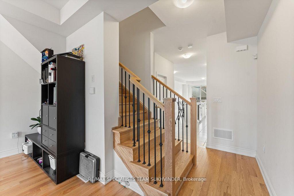 Photo 24 of 3243 Sixth Line, Oakville, Glenorchy — HOMEH