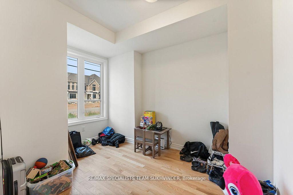 Photo 31 of 3243 Sixth Line, Oakville, Glenorchy — HOMEH