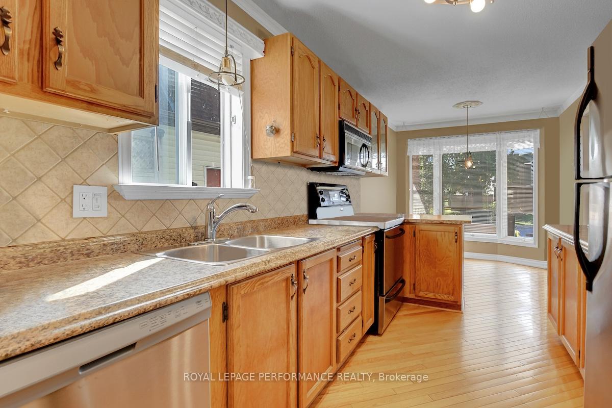 Photo 7 of 1815 Belval Crescent, Ottawa, Orleans/Sunridge — HOMEH