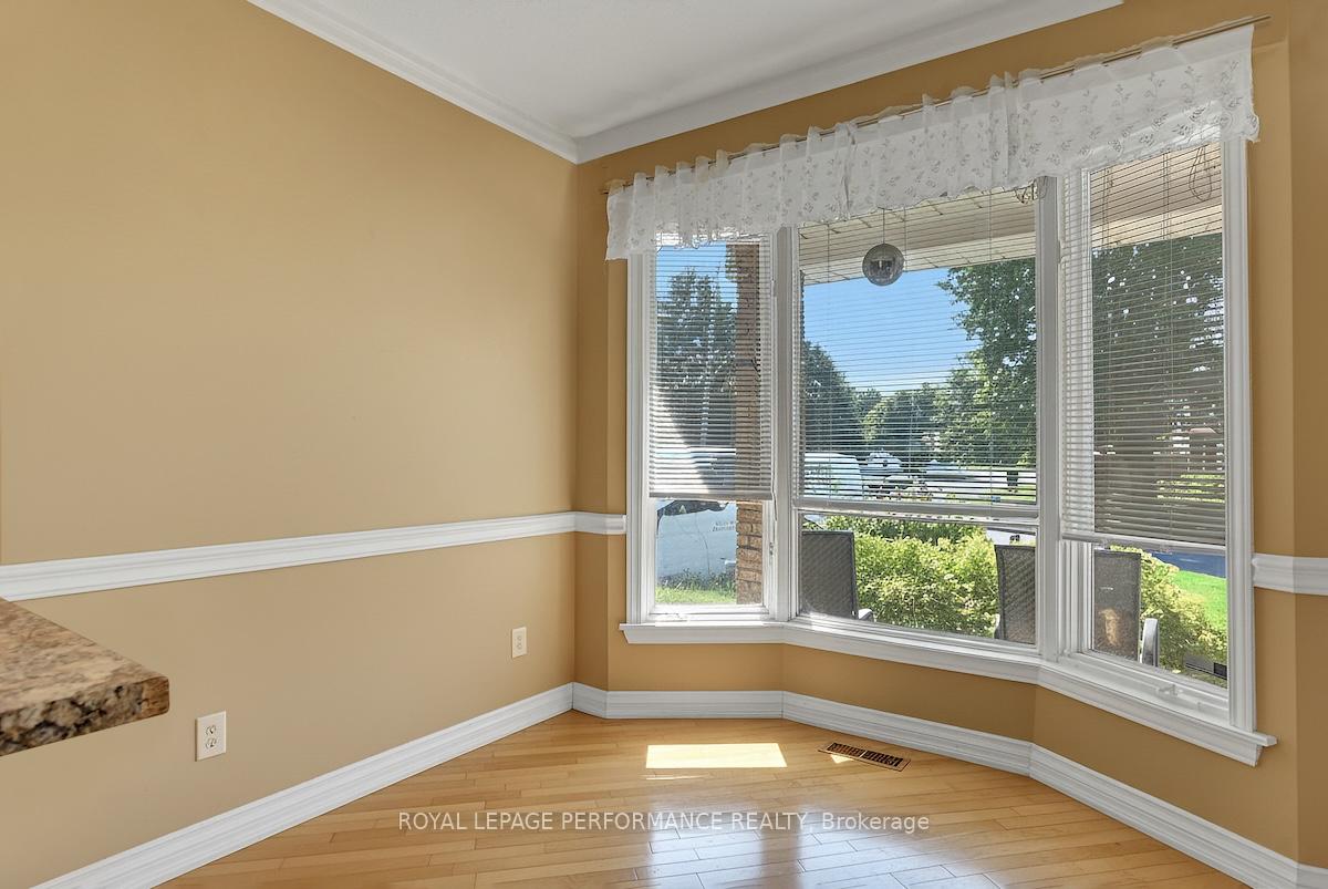 Photo 10 of 1815 Belval Crescent, Ottawa, Orleans/Sunridge — HOMEH