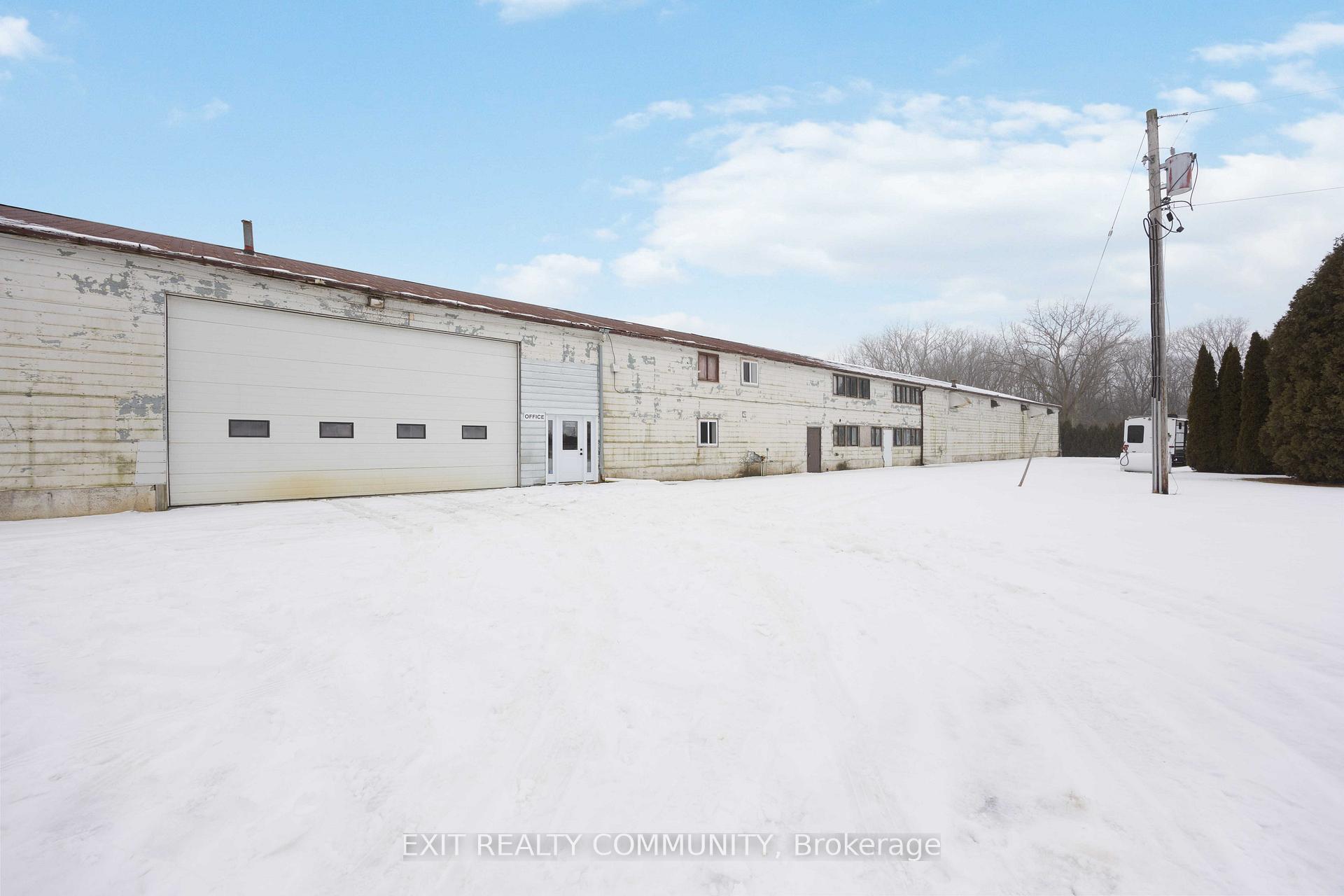 Photo 3 of 329 Parkhill Drive, North Middlesex, Rural North Middlesex — HOMEH