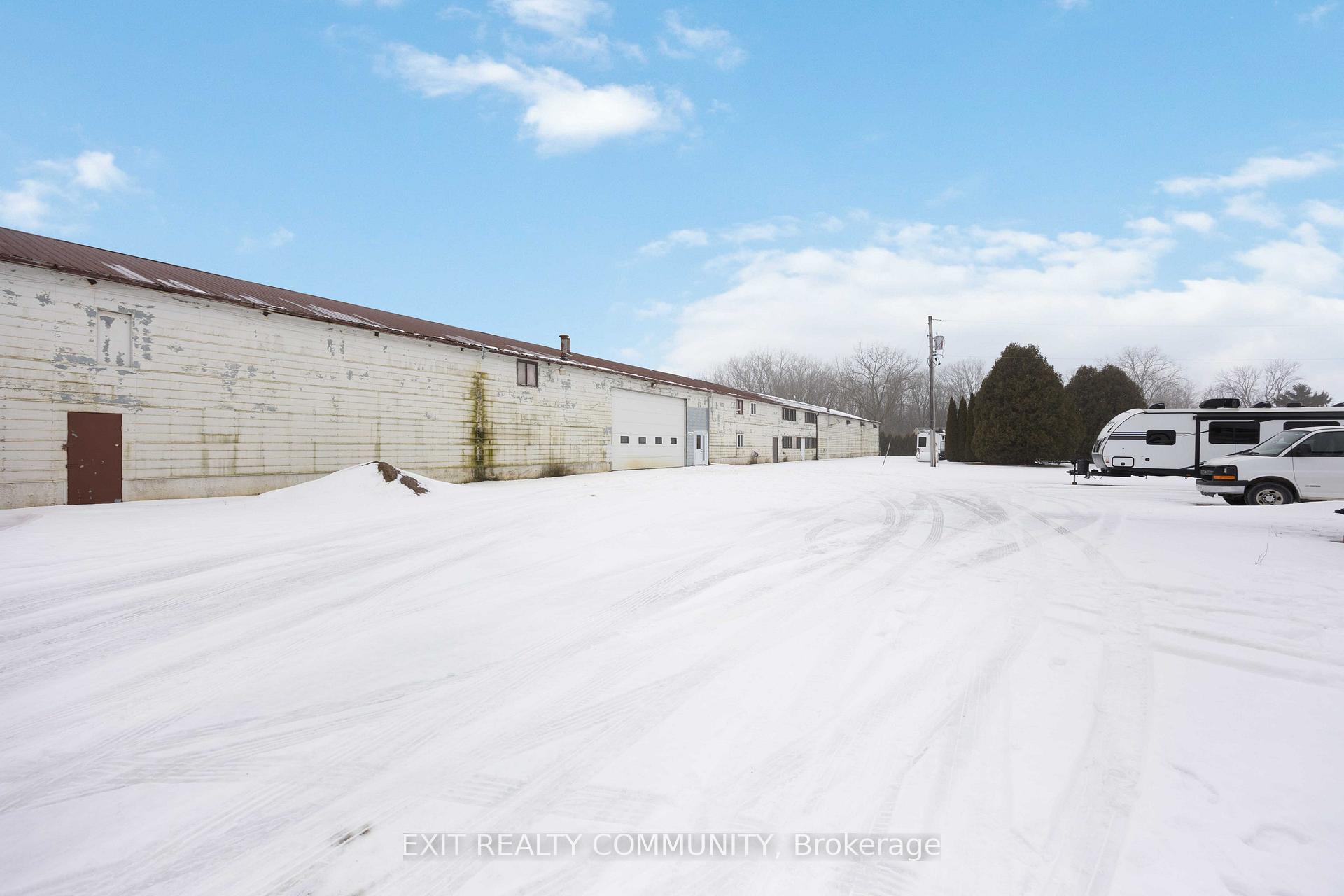 Photo 4 of 329 Parkhill Drive, North Middlesex, Rural North Middlesex — HOMEH