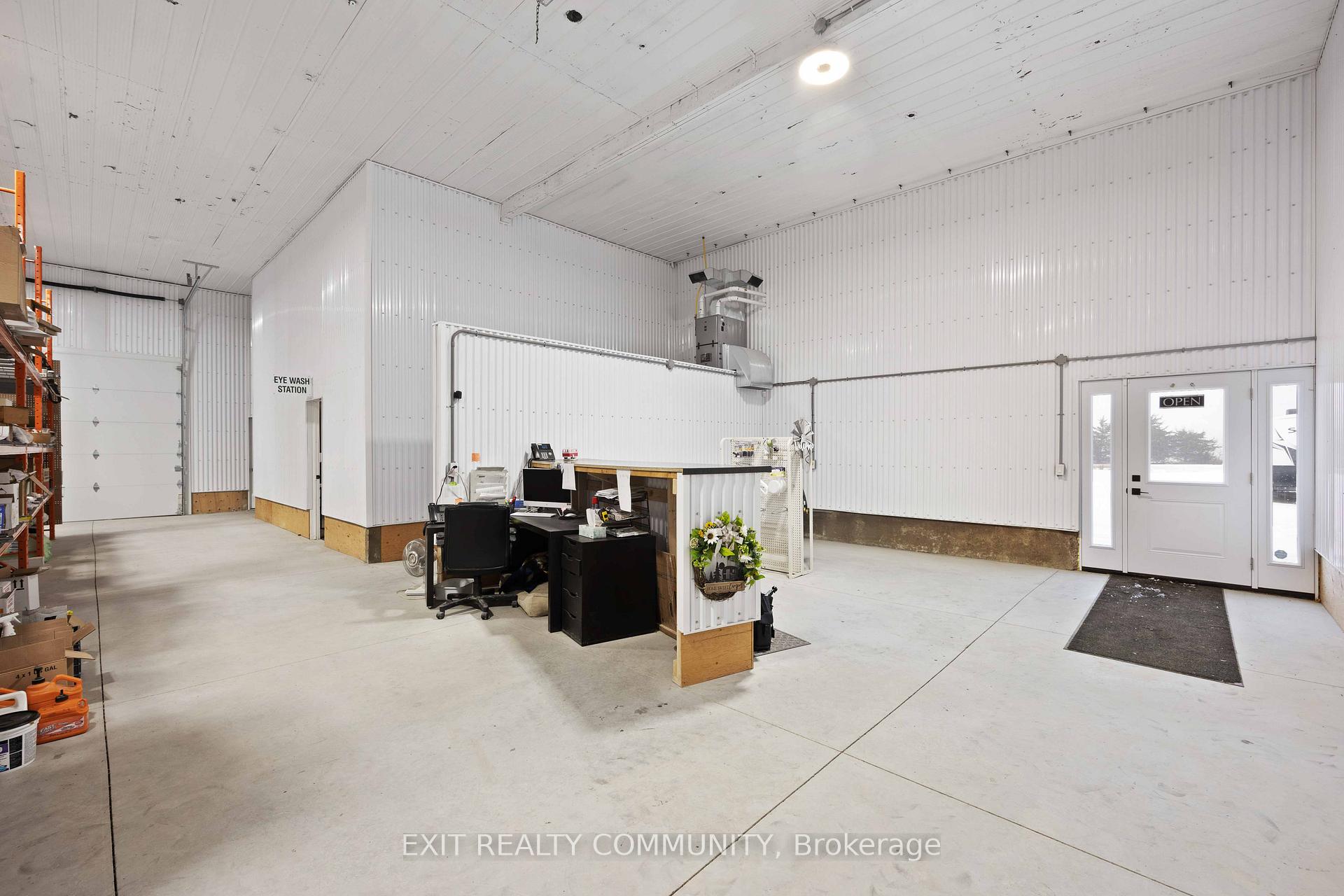 Photo 7 of 329 Parkhill Drive, North Middlesex, Rural North Middlesex — HOMEH