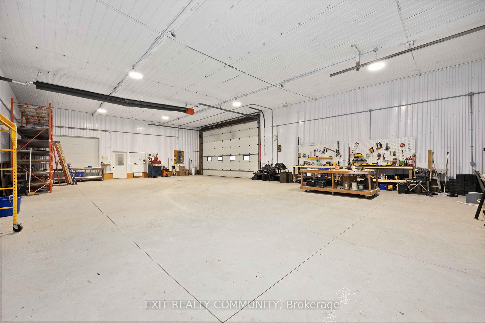 Photo 20 of 329 Parkhill Drive, North Middlesex, Rural North Middlesex — HOMEH