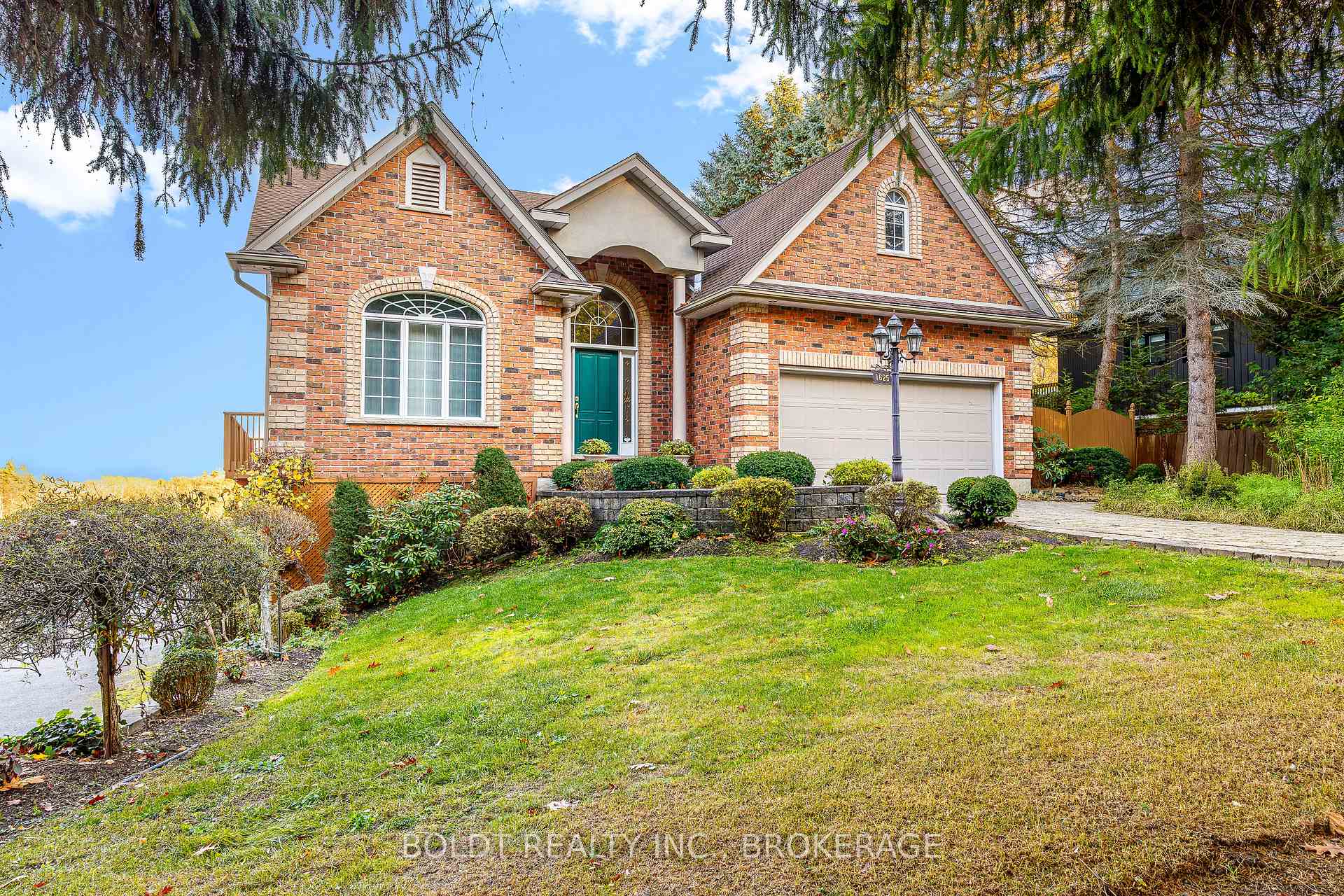 Photo 1 of 1625 Haist Road, Pelham, Fonthill — HOMEH