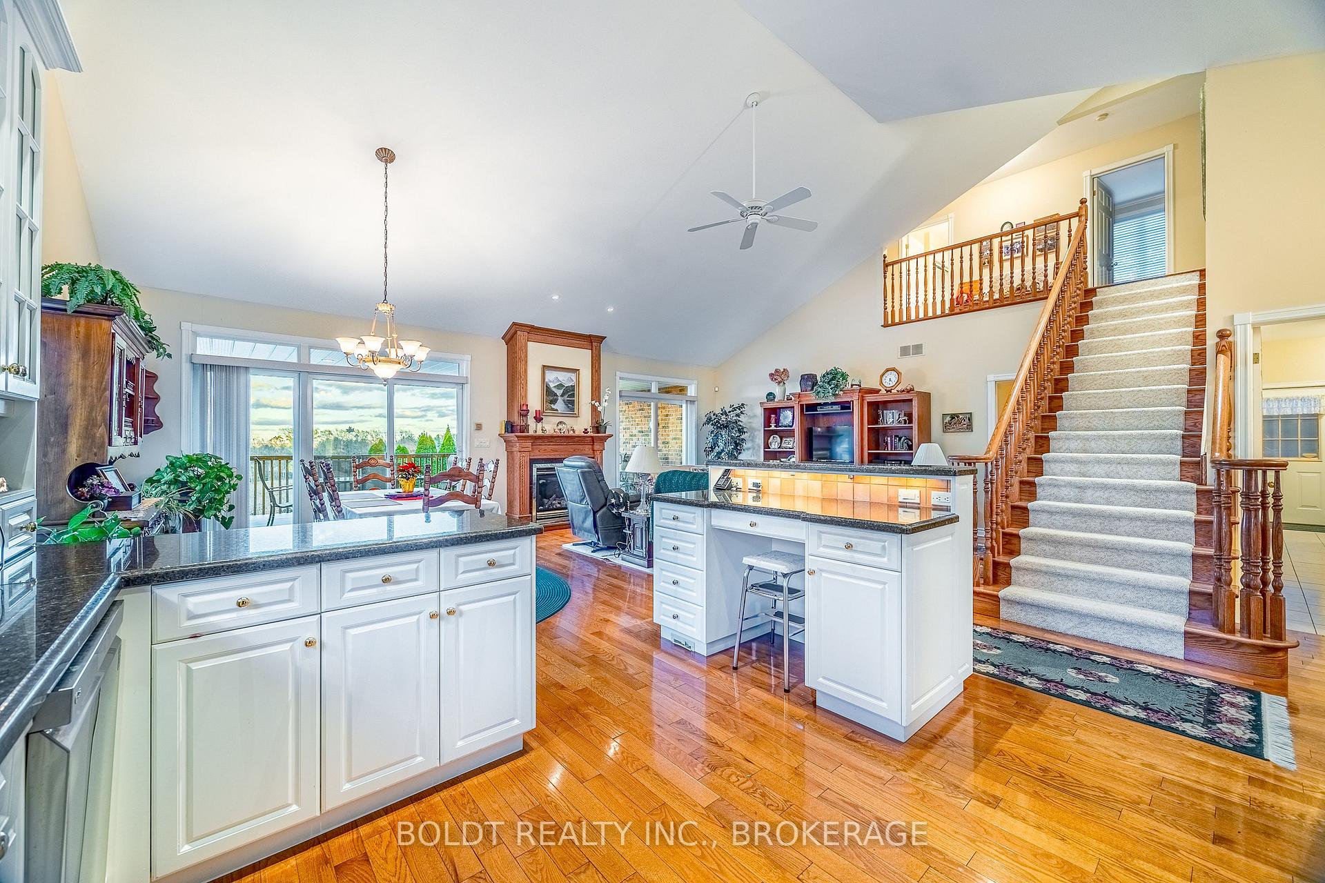 Photo 4 of 1625 Haist Road, Pelham, Fonthill — HOMEH