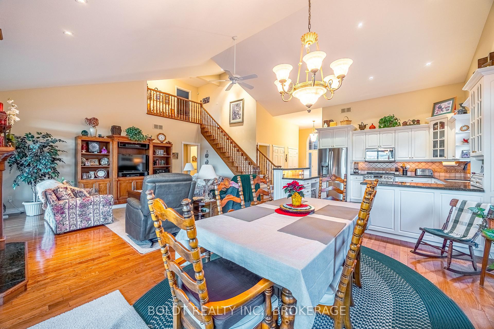 Photo 7 of 1625 Haist Road, Pelham, Fonthill — HOMEH