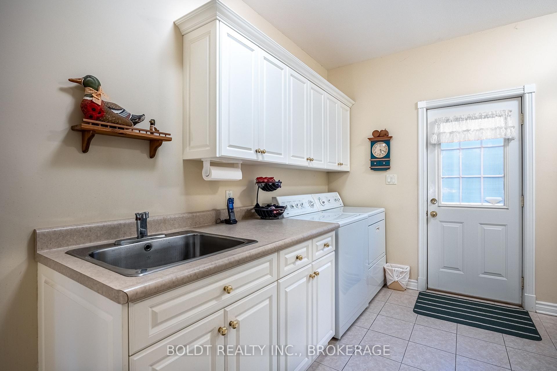 Photo 10 of 1625 Haist Road, Pelham, Fonthill — HOMEH