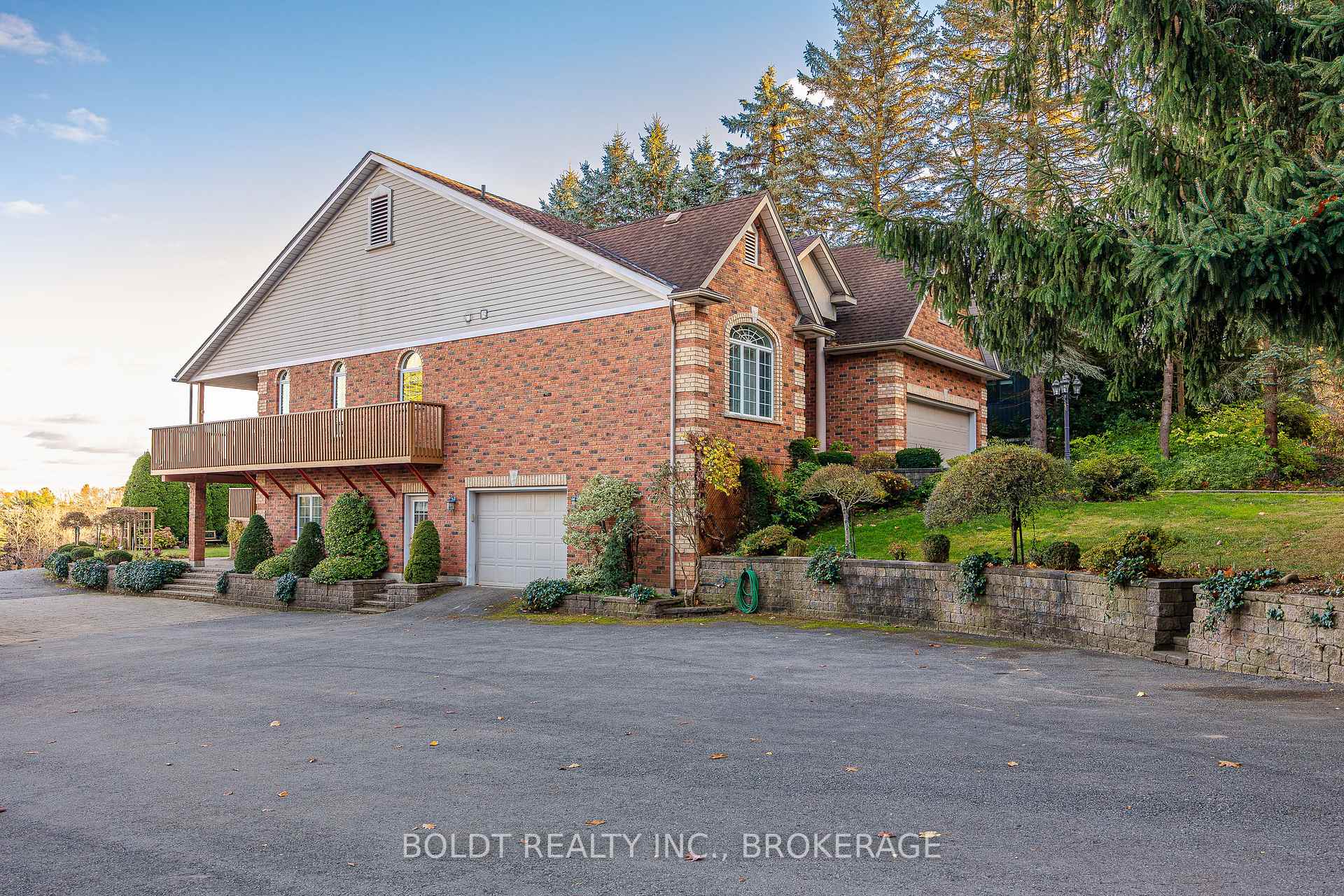 Photo 25 of 1625 Haist Road, Pelham, Fonthill — HOMEH