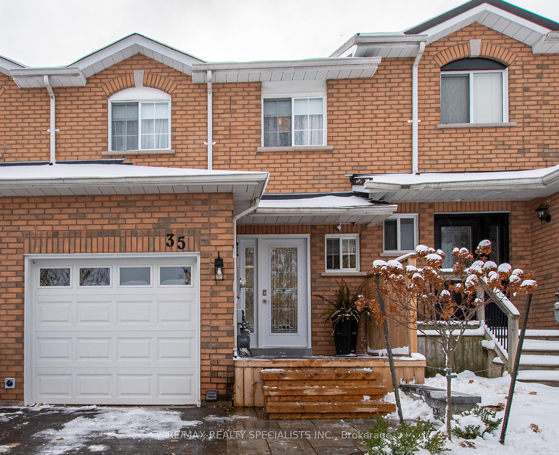 Photo 1 of 35 O'Leary Court, New Tecumseth, Tottenham — HOMEH