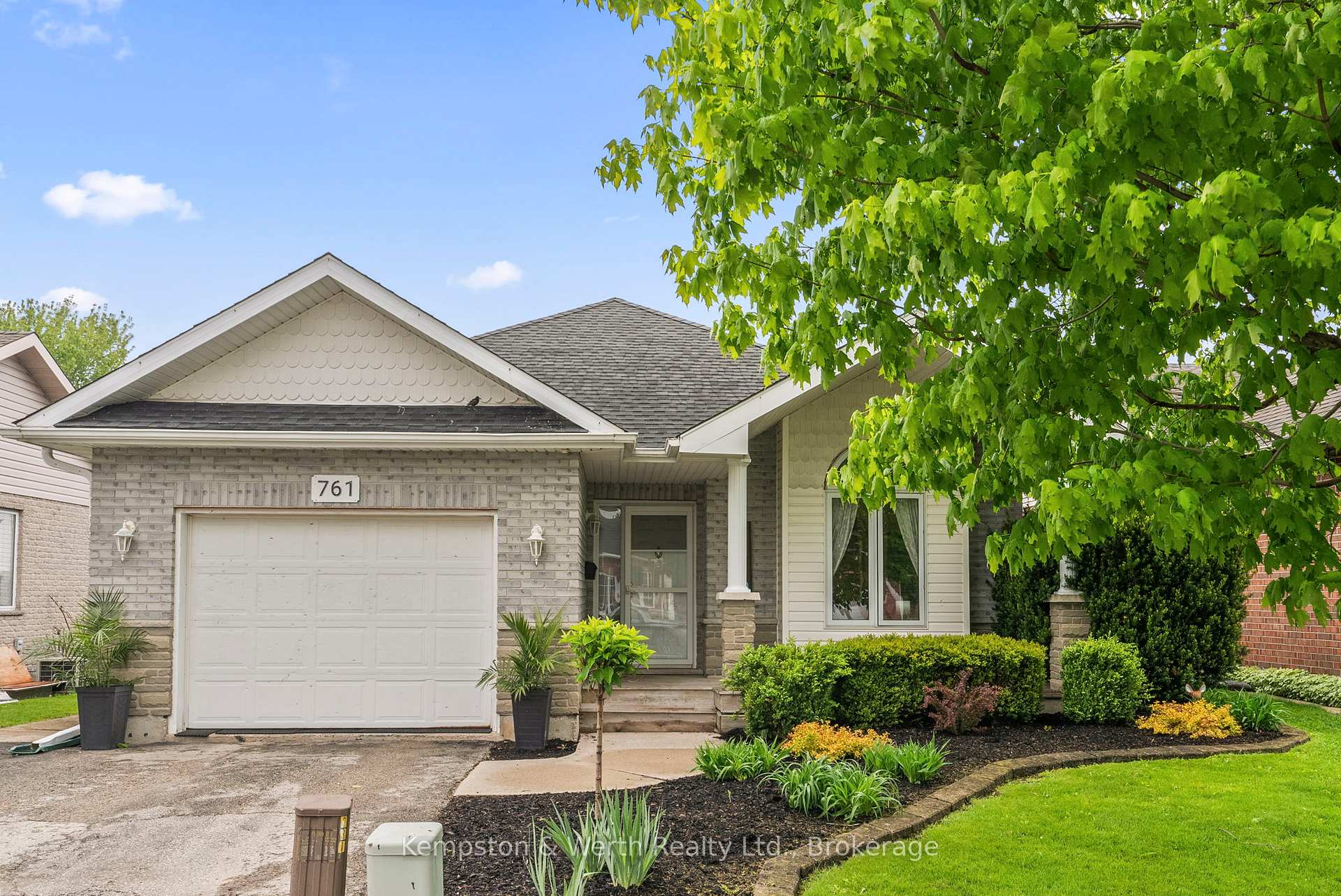 Photo 2 of 761 Scott Street W, North Perth, Listowel — HOMEH
