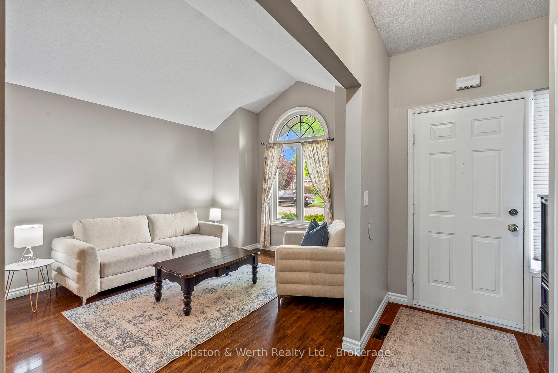 Photo 6 of 761 Scott Street W, North Perth, Listowel — HOMEH