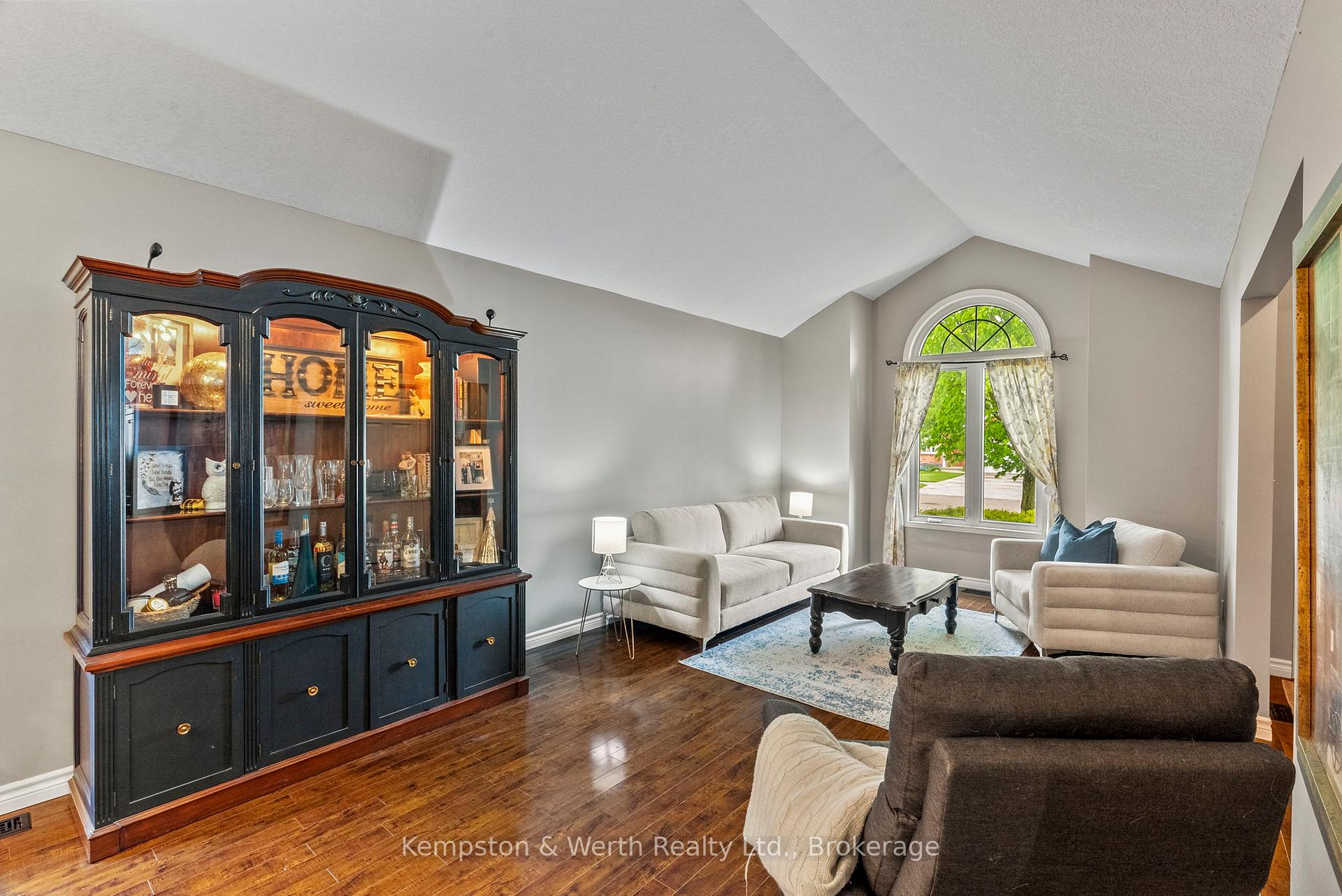Photo 8 of 761 Scott Street W, North Perth, Listowel — HOMEH