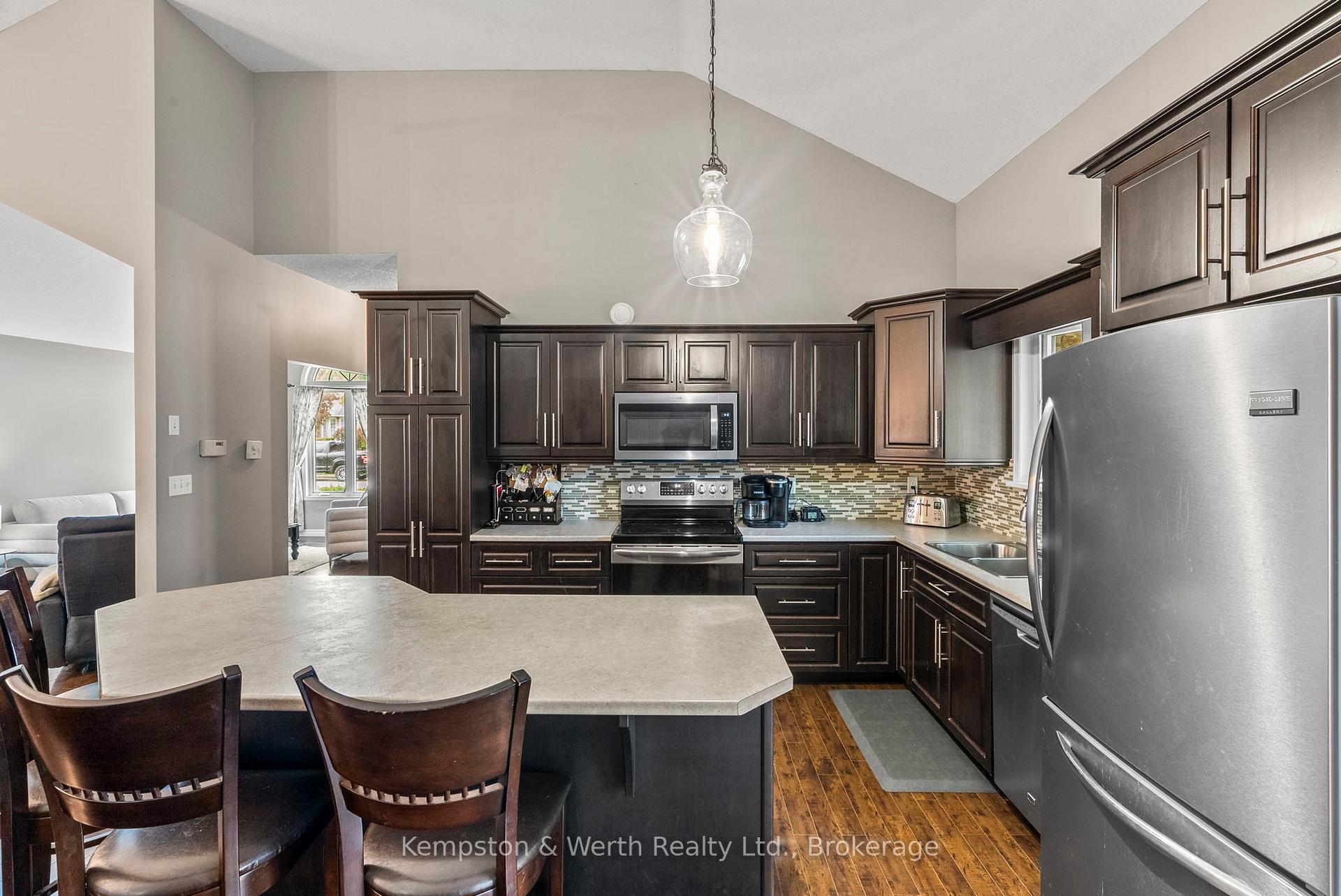 Photo 12 of 761 Scott Street W, North Perth, Listowel — HOMEH