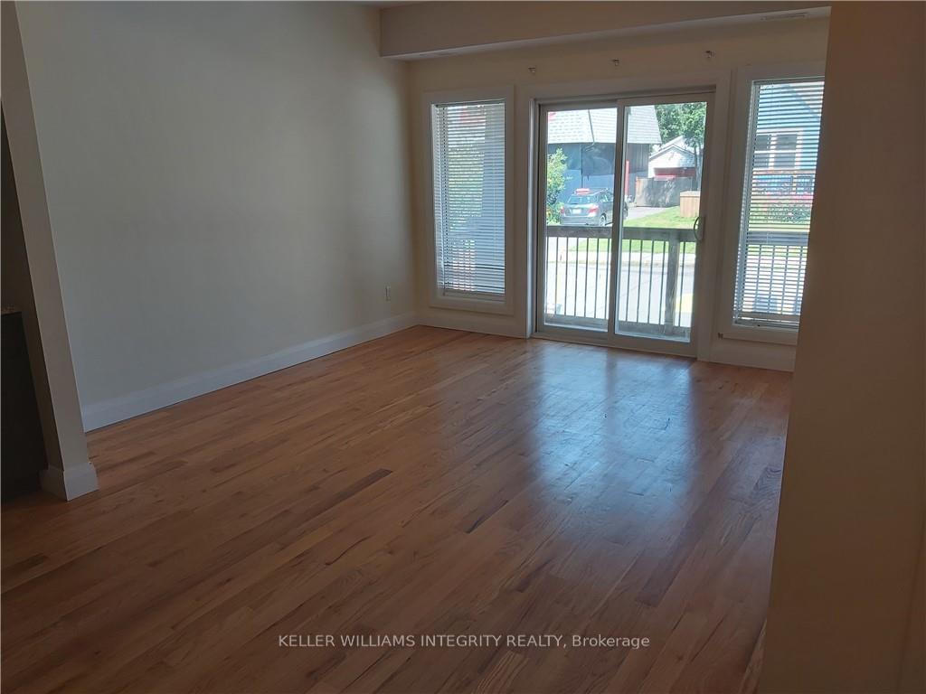 Photo 2 of Unit 2, 136 King George Street, Ottawa, Overbrook/Castle Heights — HOMEH