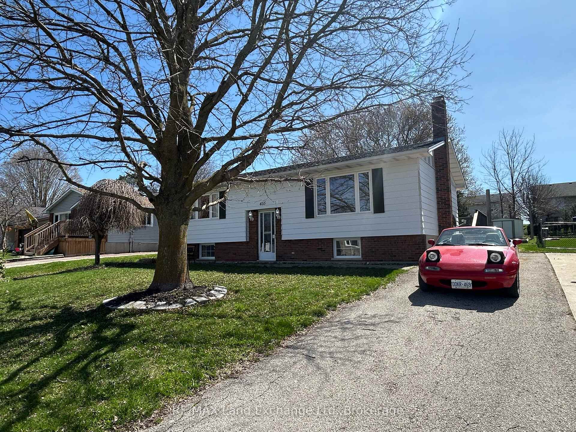 Photo 2 of 455 Highland Drive, North Huron, Wingham — HOMEH