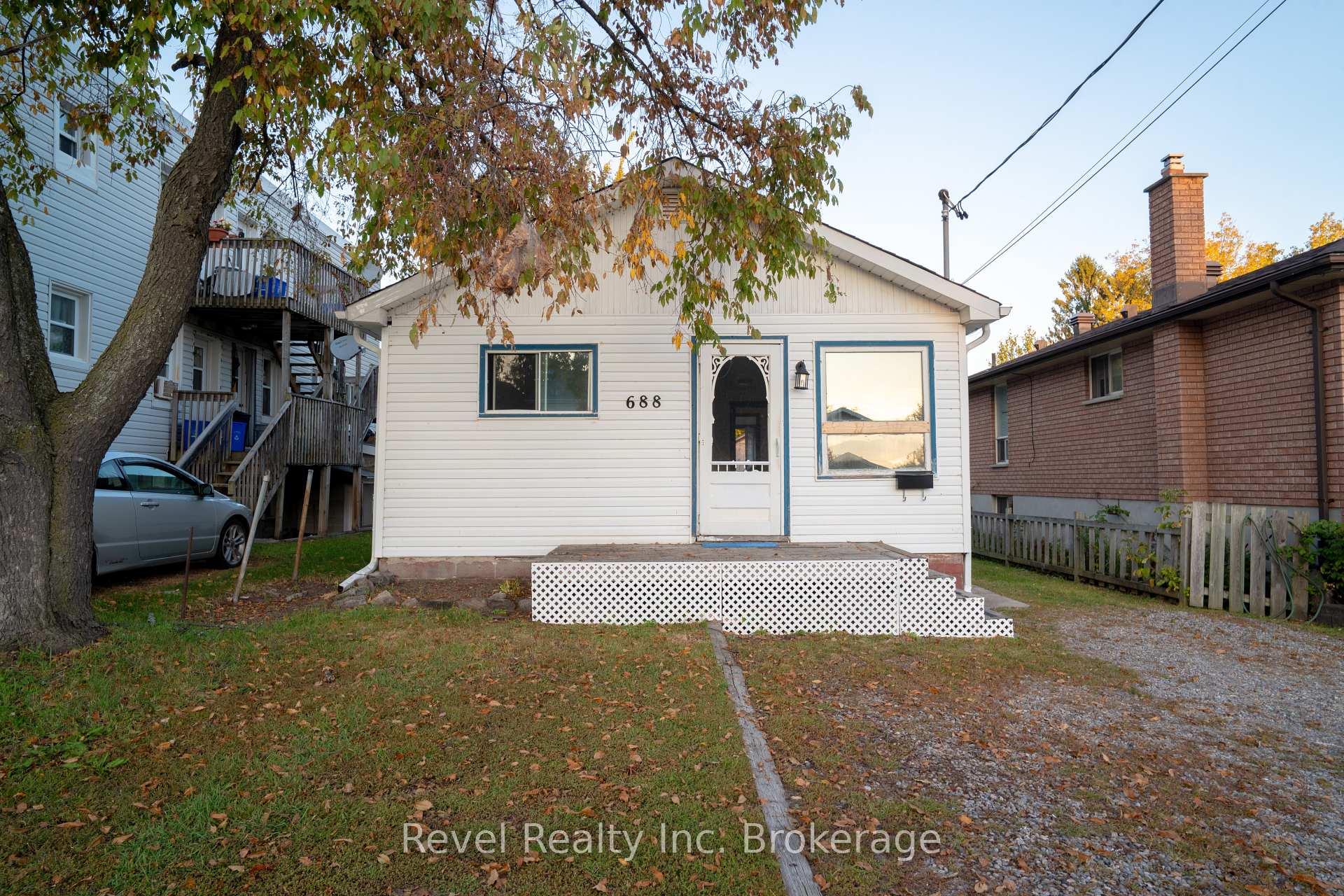 Photo 2 of 688 Douglas Street, North Bay, Central — HOMEH
