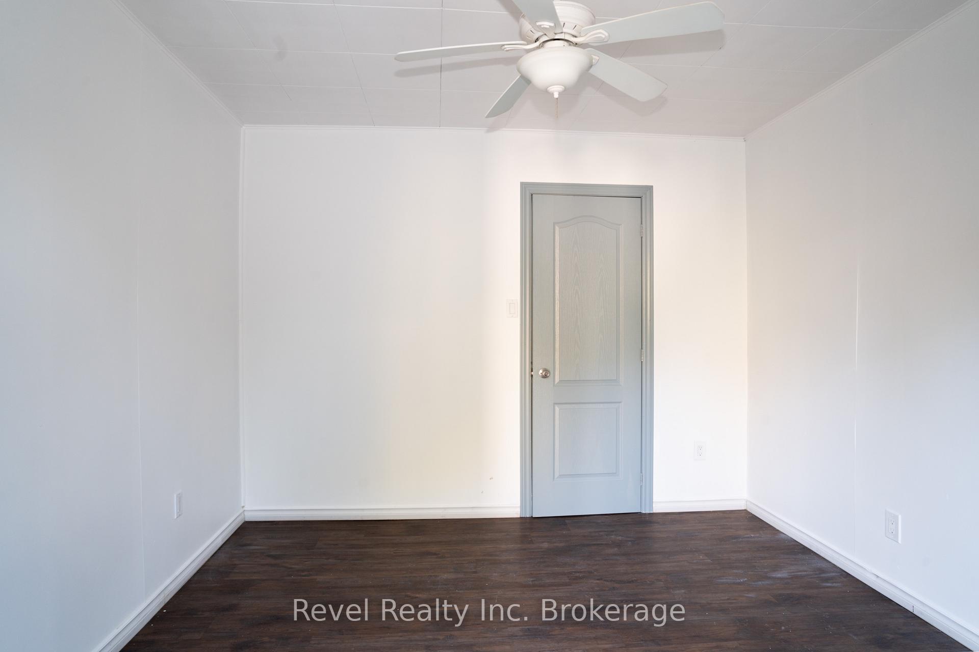 Photo 6 of 688 Douglas Street, North Bay, Central — HOMEH