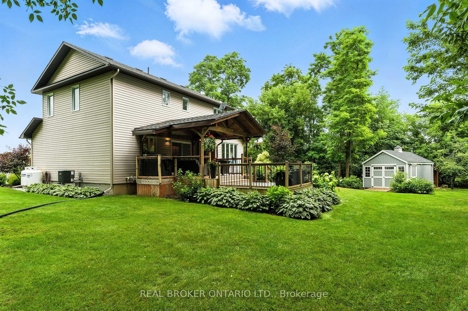 Photo 5 of 1768 Coleman Crescent, North Dundas, North Dundas (Mountain) Twp — HOMEH