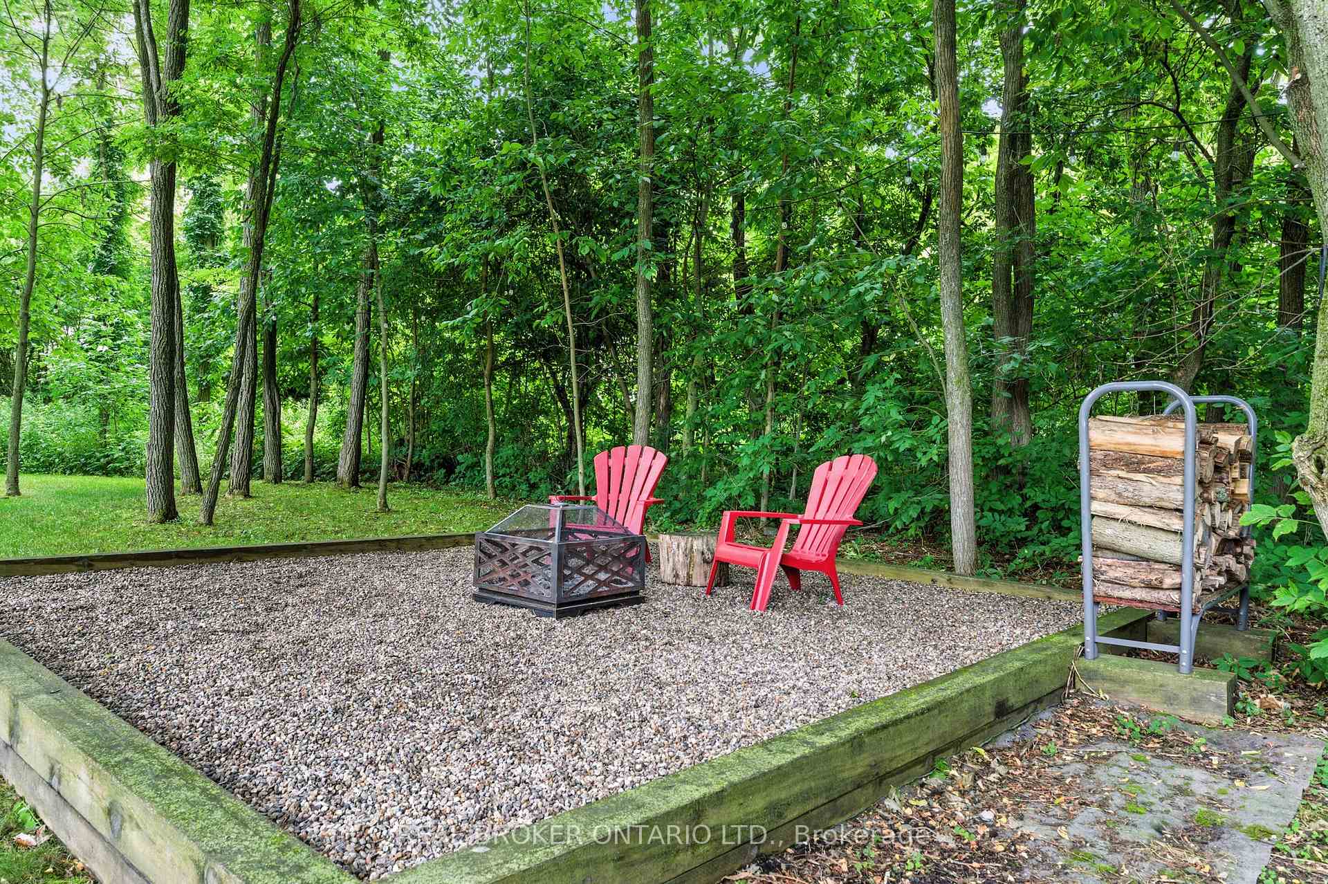 Photo 6 of 1768 Coleman Crescent, North Dundas, North Dundas (Mountain) Twp — HOMEH