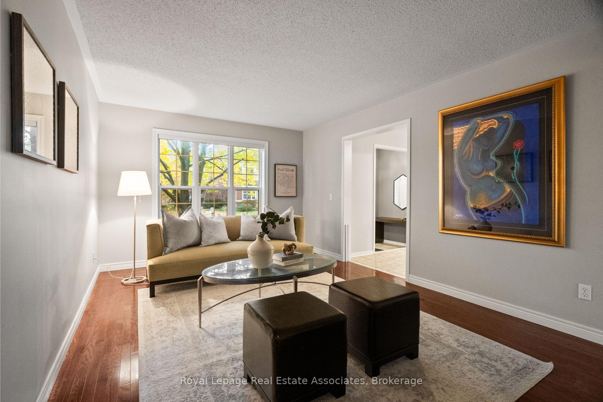 Photo 5 of 62 Pike Road, Oakville, River Oaks — HOMEH