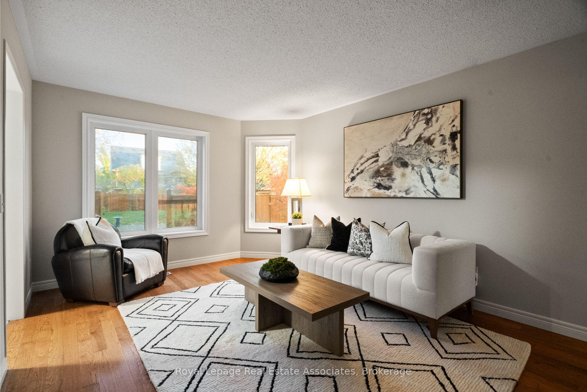Photo 6 of 62 Pike Road, Oakville, River Oaks — HOMEH