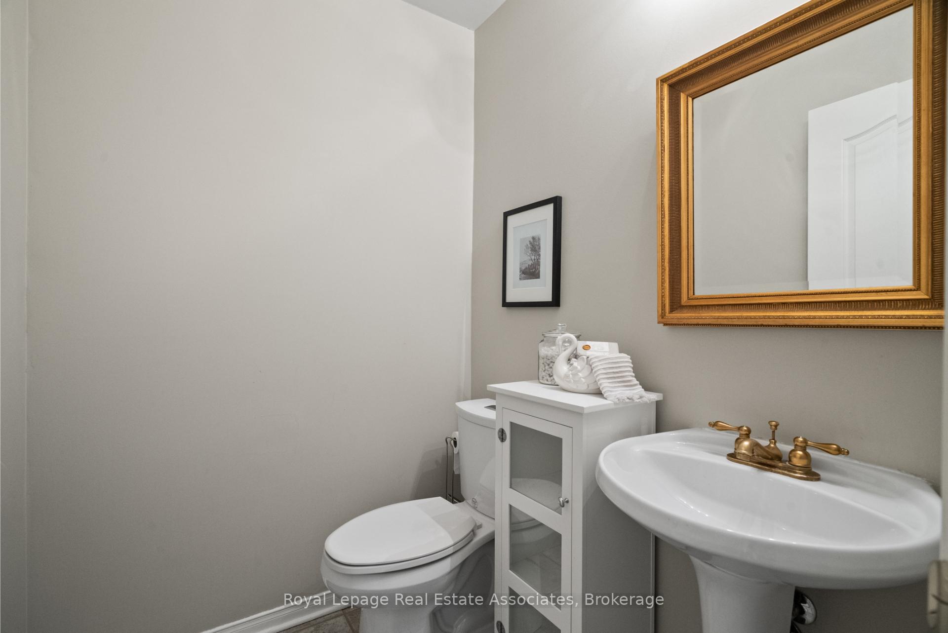 Photo 17 of 62 Pike Road, Oakville, River Oaks — HOMEH