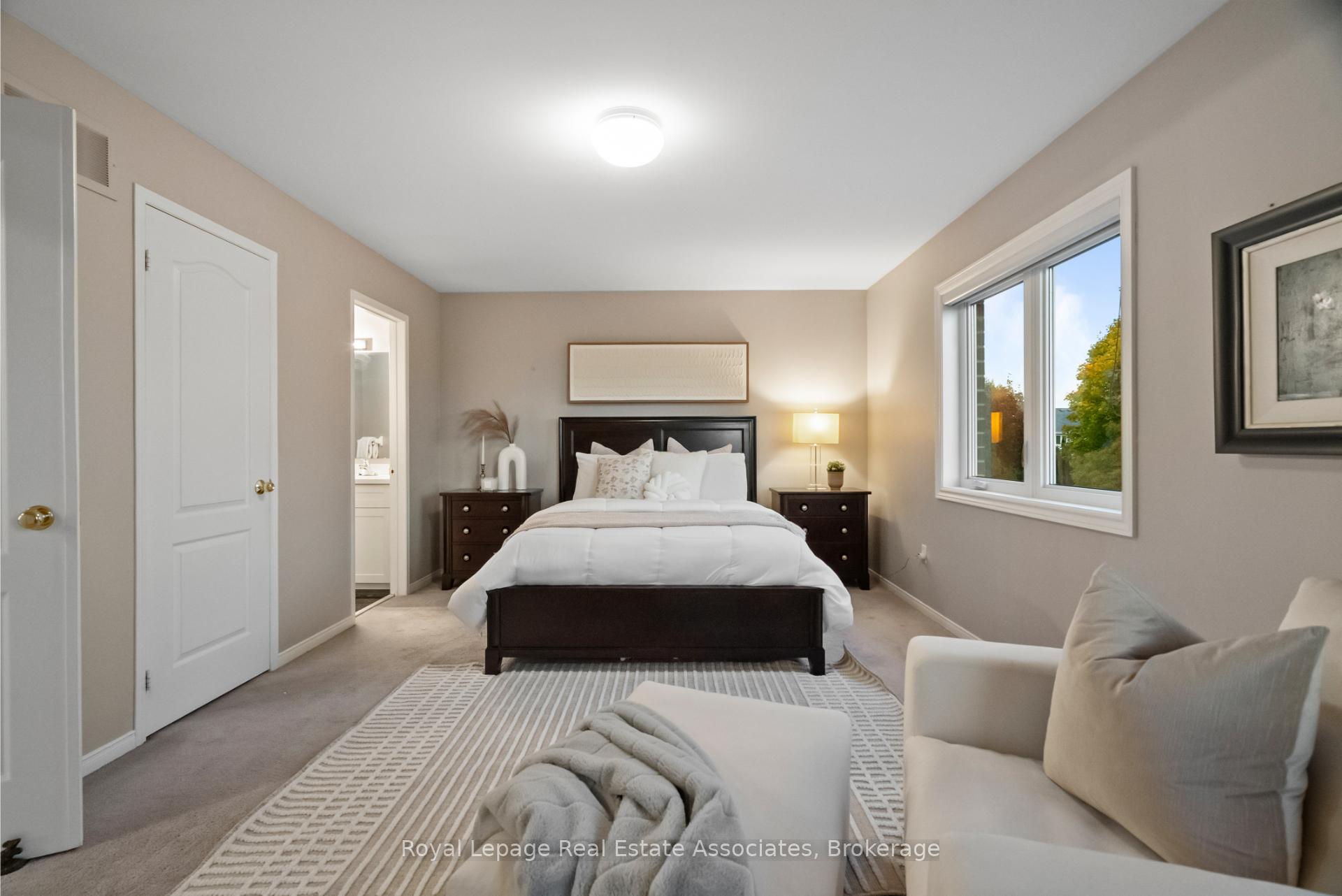 Photo 18 of 62 Pike Road, Oakville, River Oaks — HOMEH