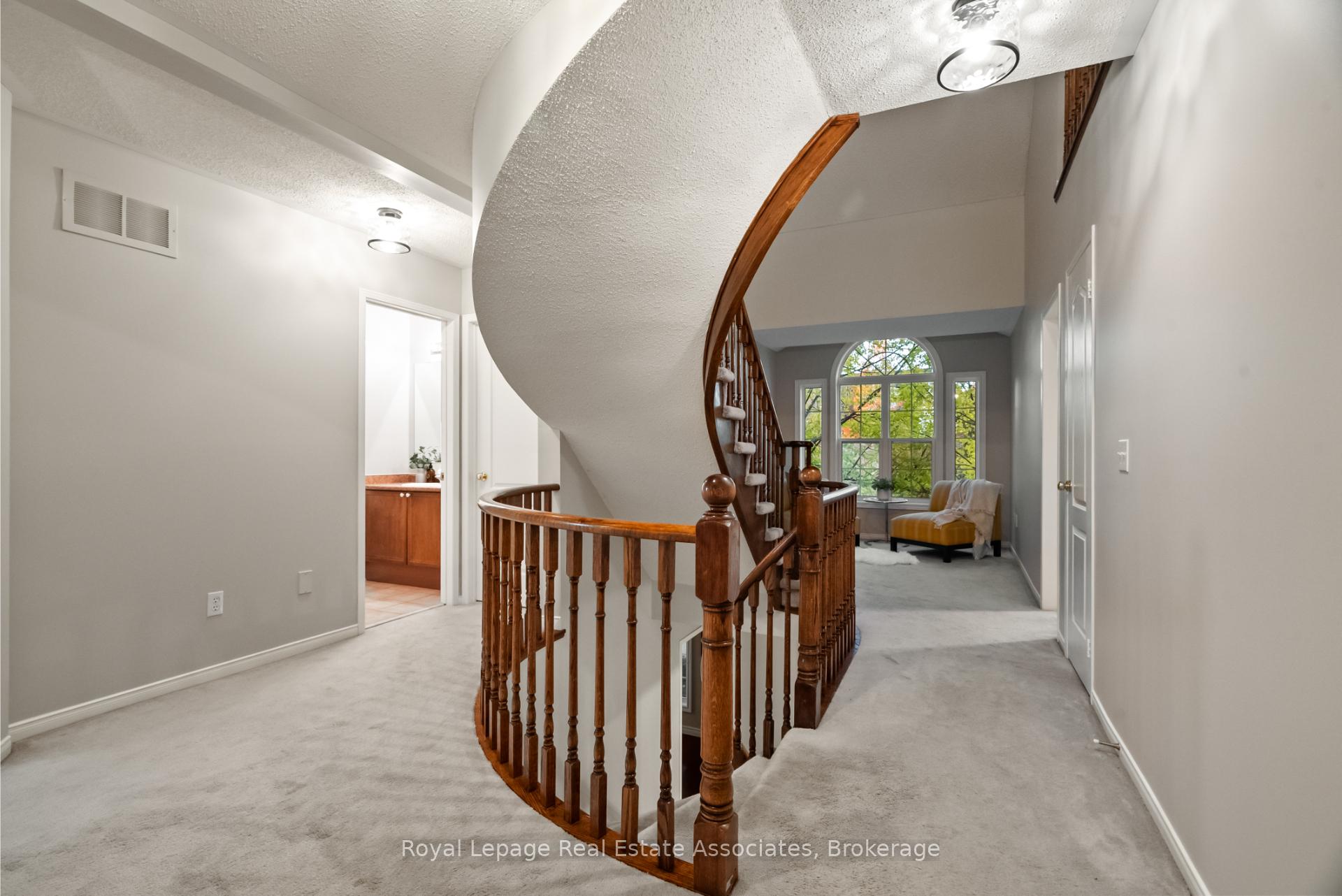 Photo 23 of 62 Pike Road, Oakville, River Oaks — HOMEH