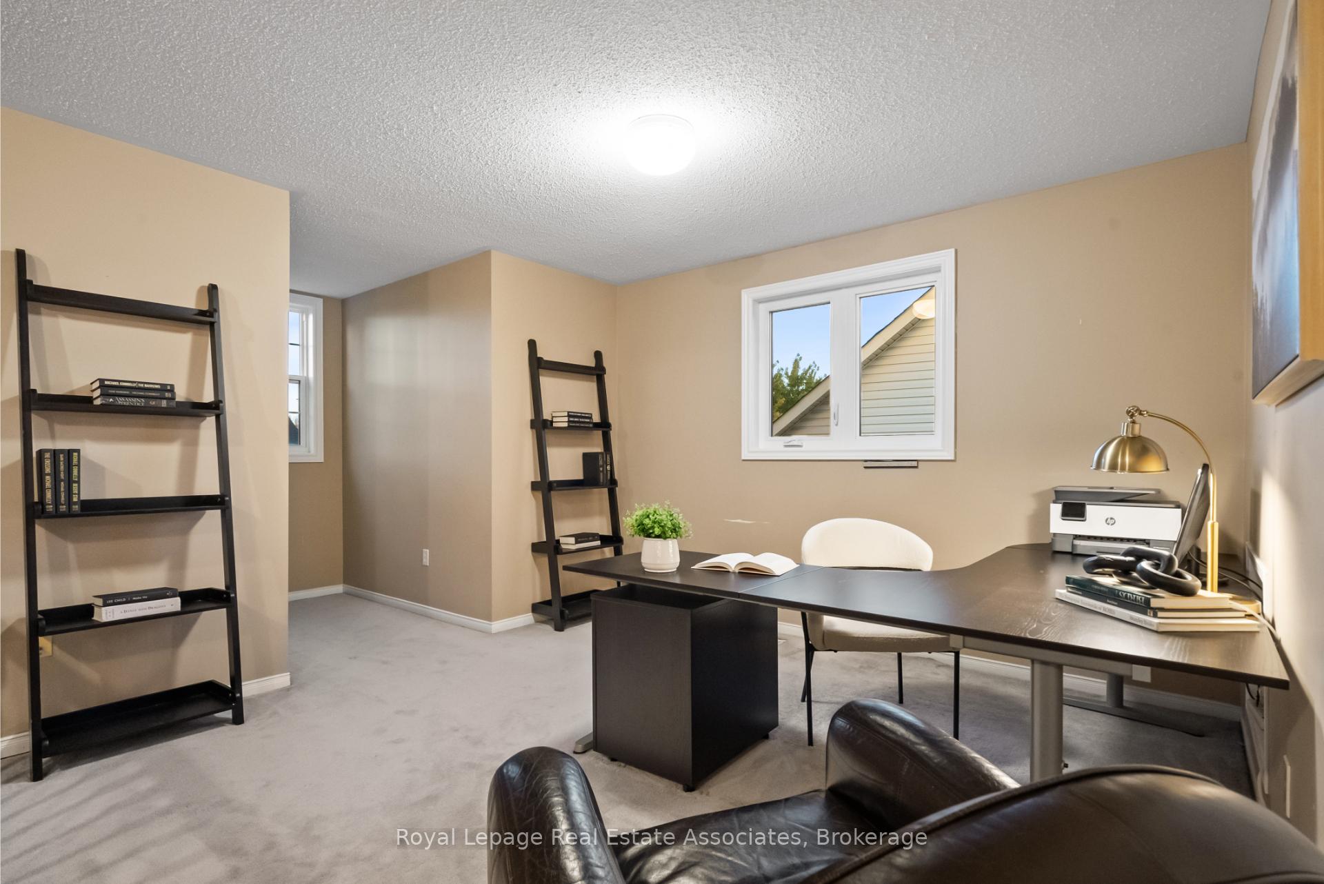 Photo 24 of 62 Pike Road, Oakville, River Oaks — HOMEH