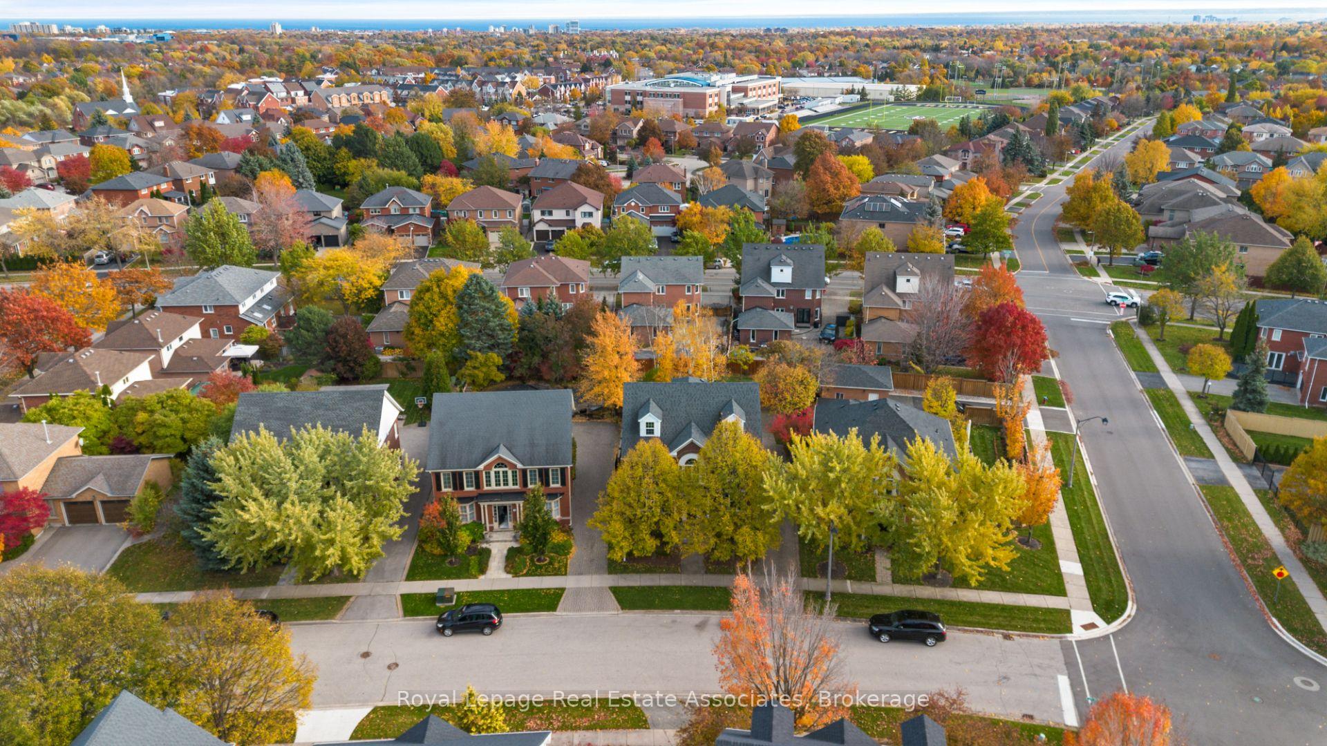 Photo 40 of 62 Pike Road, Oakville, River Oaks — HOMEH