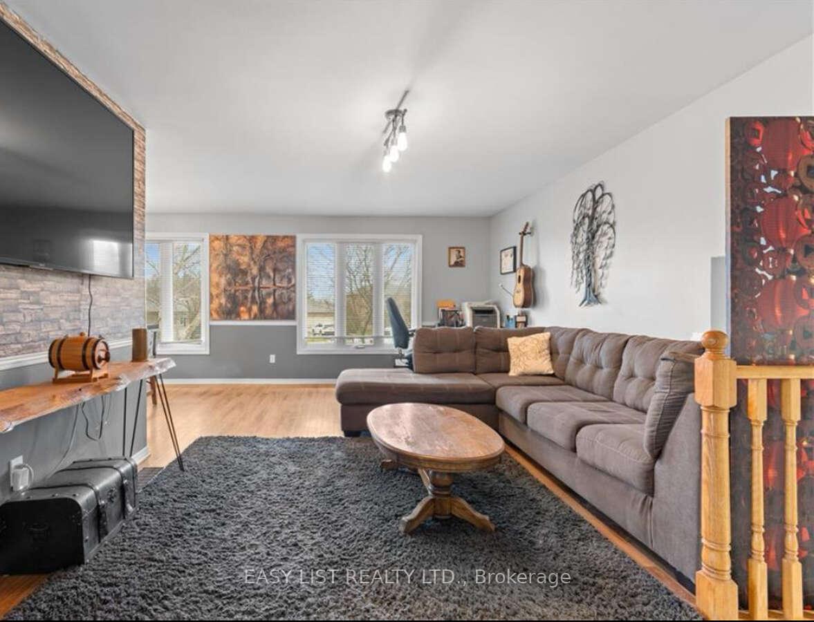 Photo 3 of 898 Plainview Place, Kingston, North of Taylor-Kidd Blvd — HOMEH