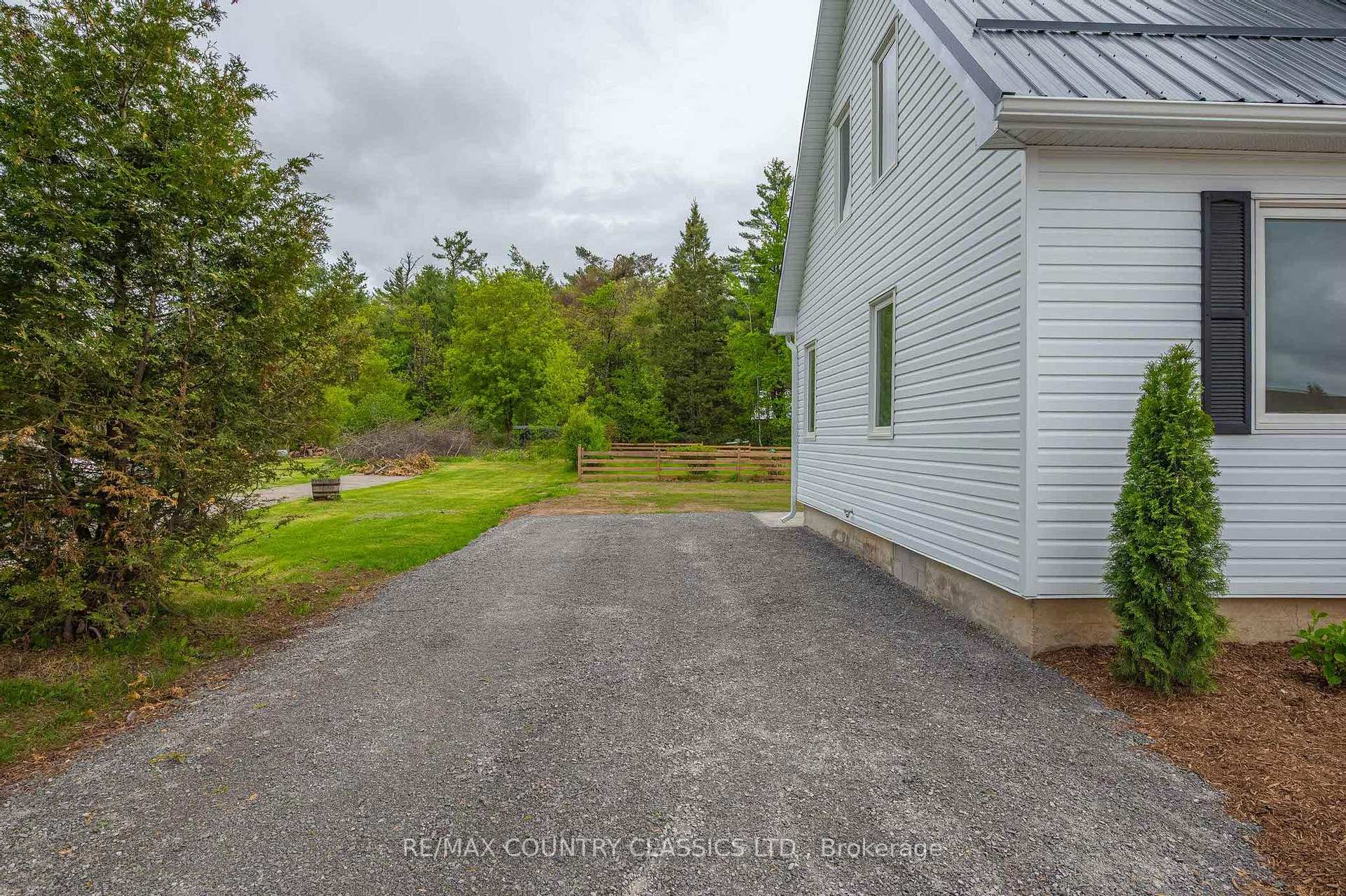 Photo 2 of 144 County Rd 504, North Kawartha — HOMEH