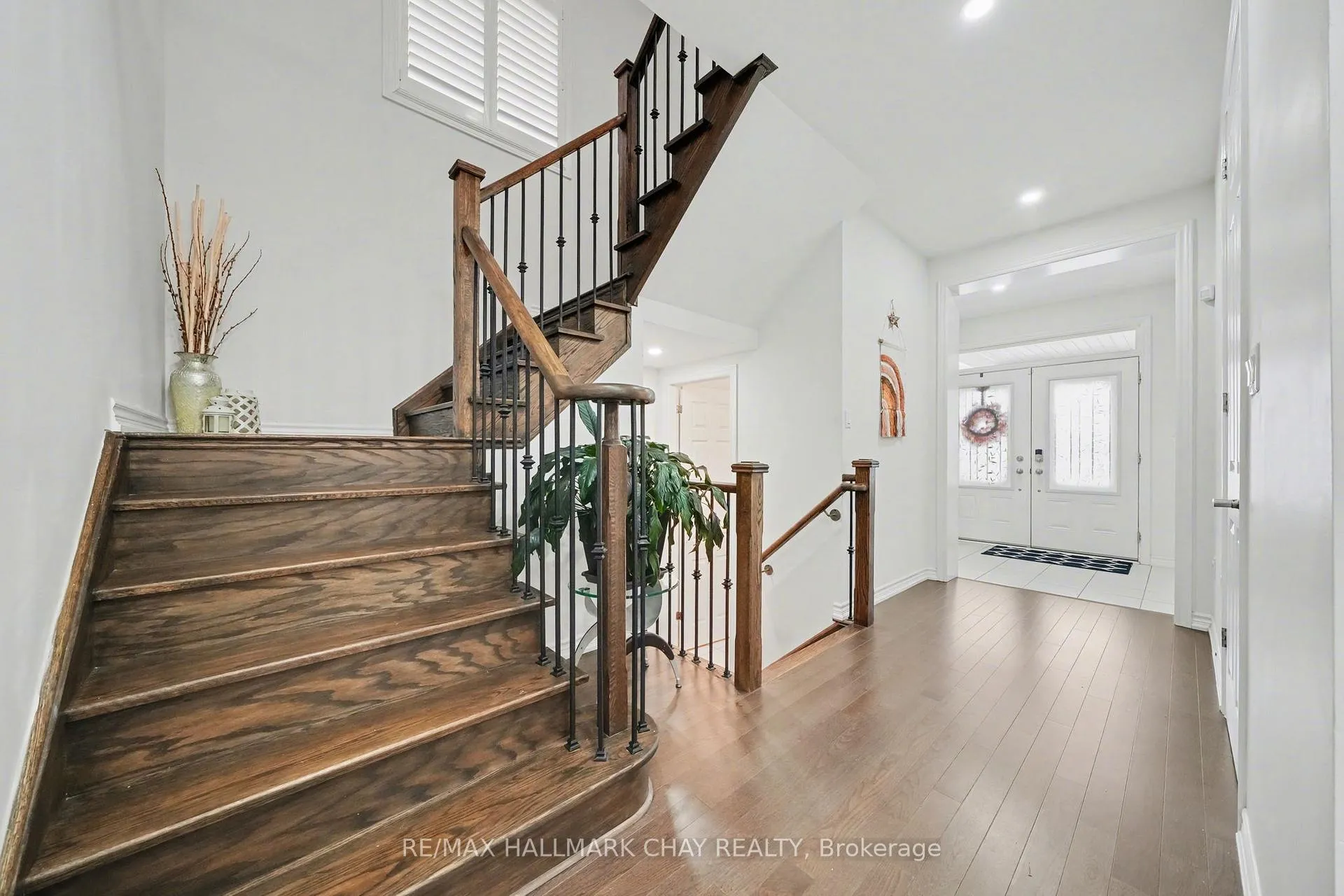 Photo 10 of 54 Gould Crescent, New Tecumseth, Tottenham — HOMEH
