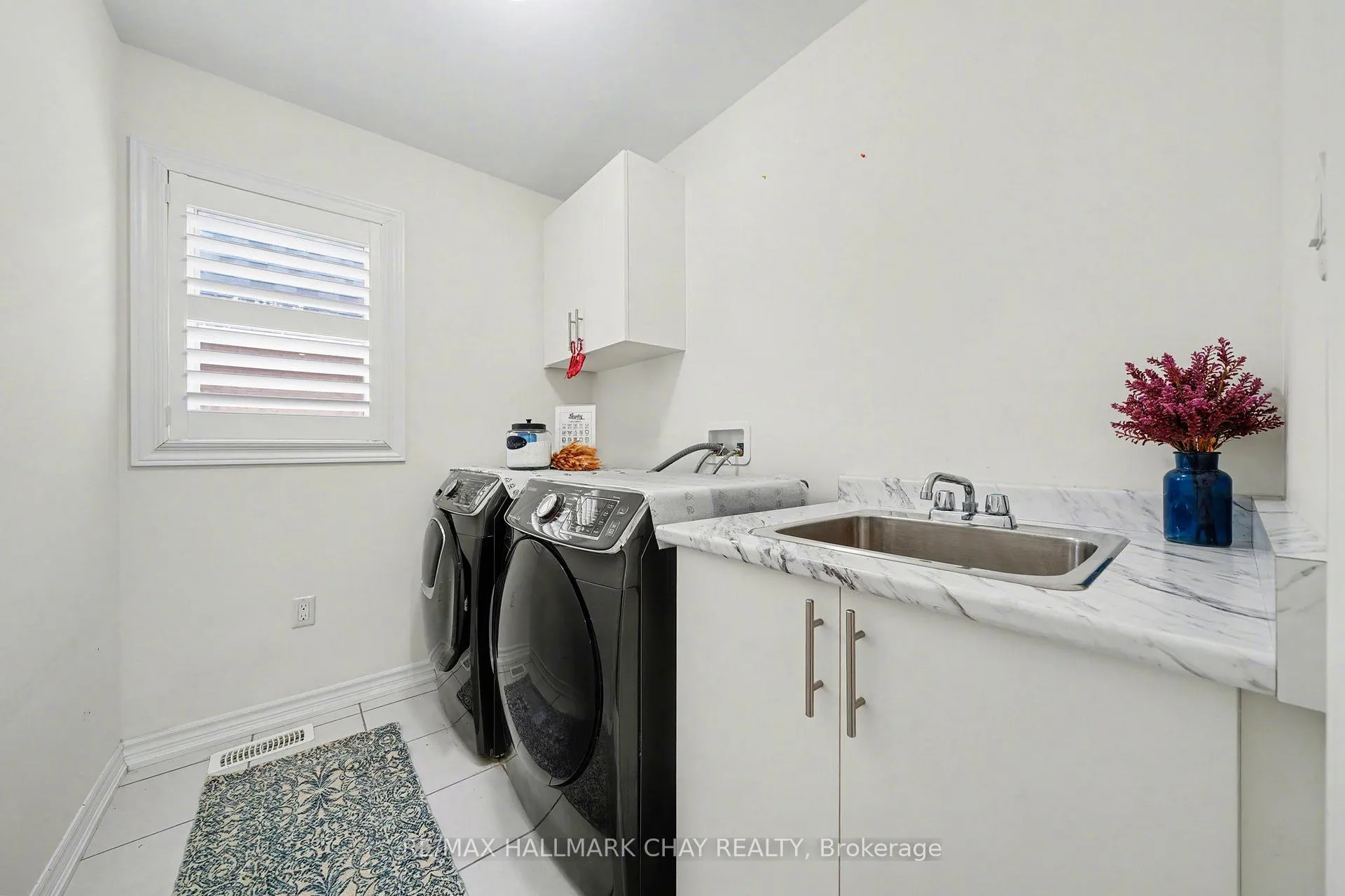 Photo 35 of 54 Gould Crescent, New Tecumseth, Tottenham — HOMEH