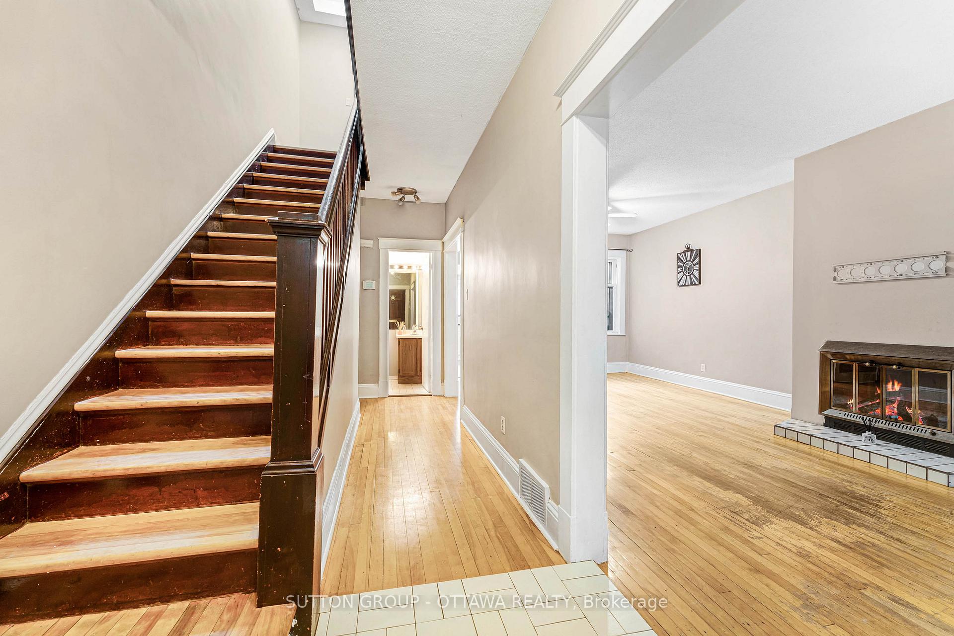 Photo 2 of 461 Slater Street, Ottawa, Ottawa Centre — HOMEH