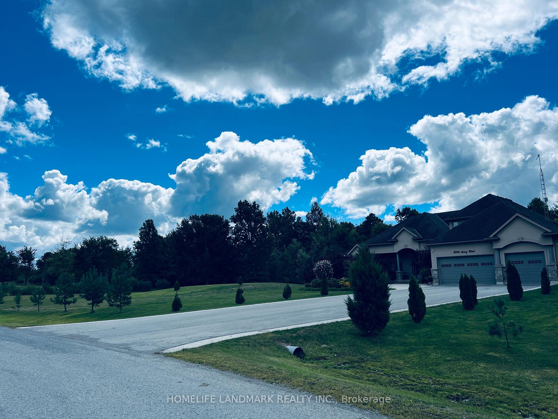 Photo 3 of 3308 Avery Boulevard, Niagara Falls, Lyons Creek — HOMEH