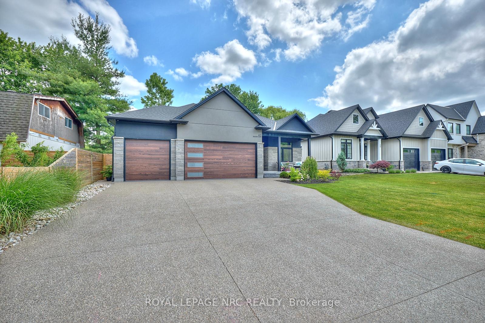 Photo 2 of 62 Bacon Lane, Pelham, Fonthill — HOMEH