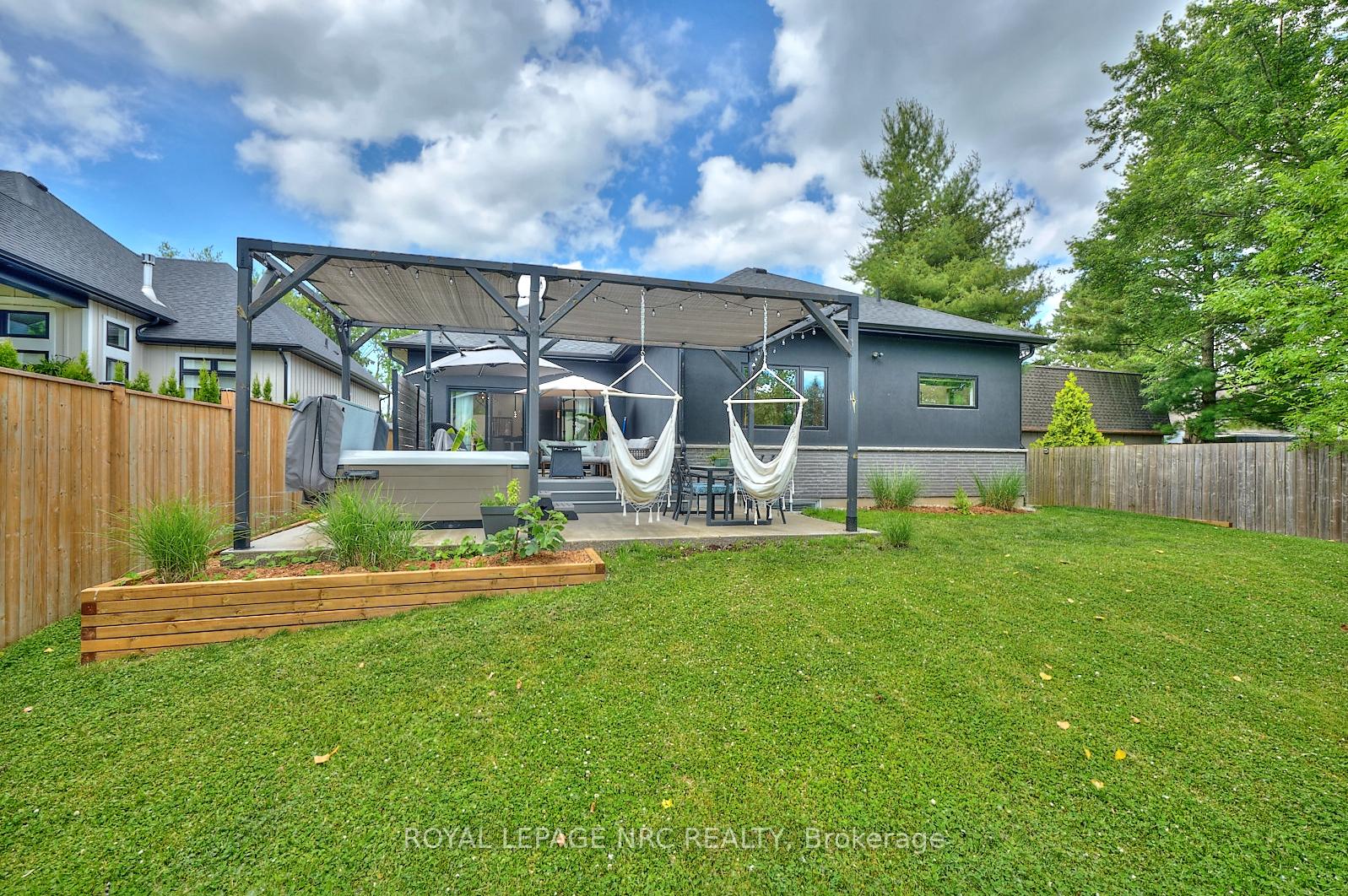 Photo 9 of 62 Bacon Lane, Pelham, Fonthill — HOMEH