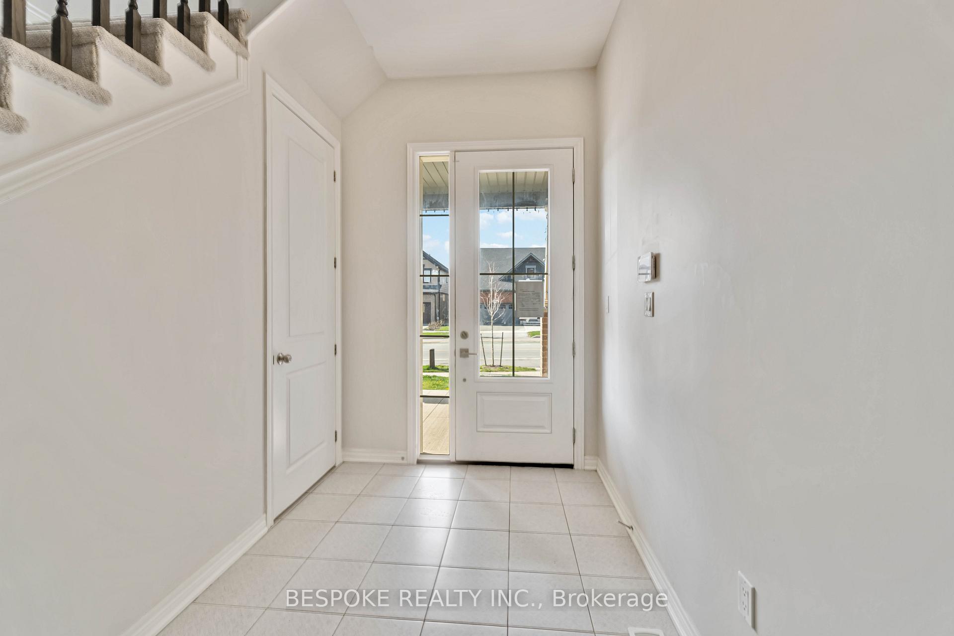 Photo 2 of 229 Walker Road, Pelham, Fonthill — HOMEH