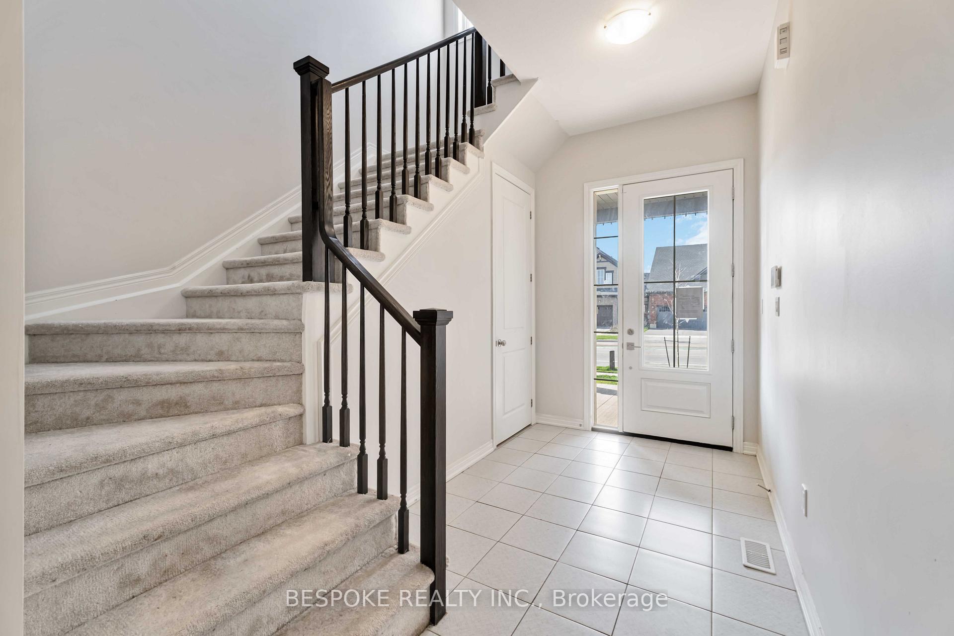 Photo 3 of 229 Walker Road, Pelham, Fonthill — HOMEH