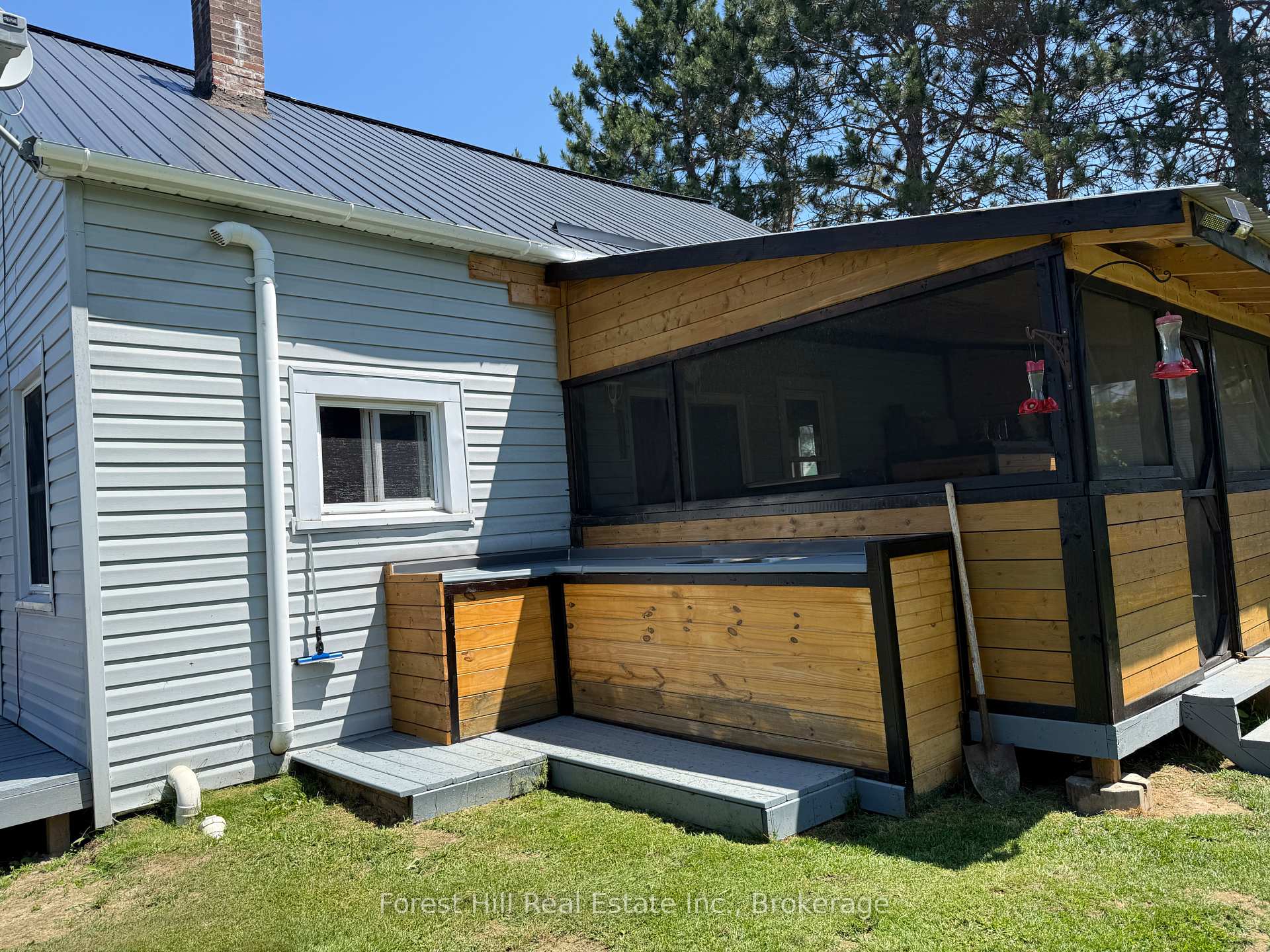 Photo 10 of 10709 522 Highway, Parry Sound Remote Area, Arnstein — HOMEH